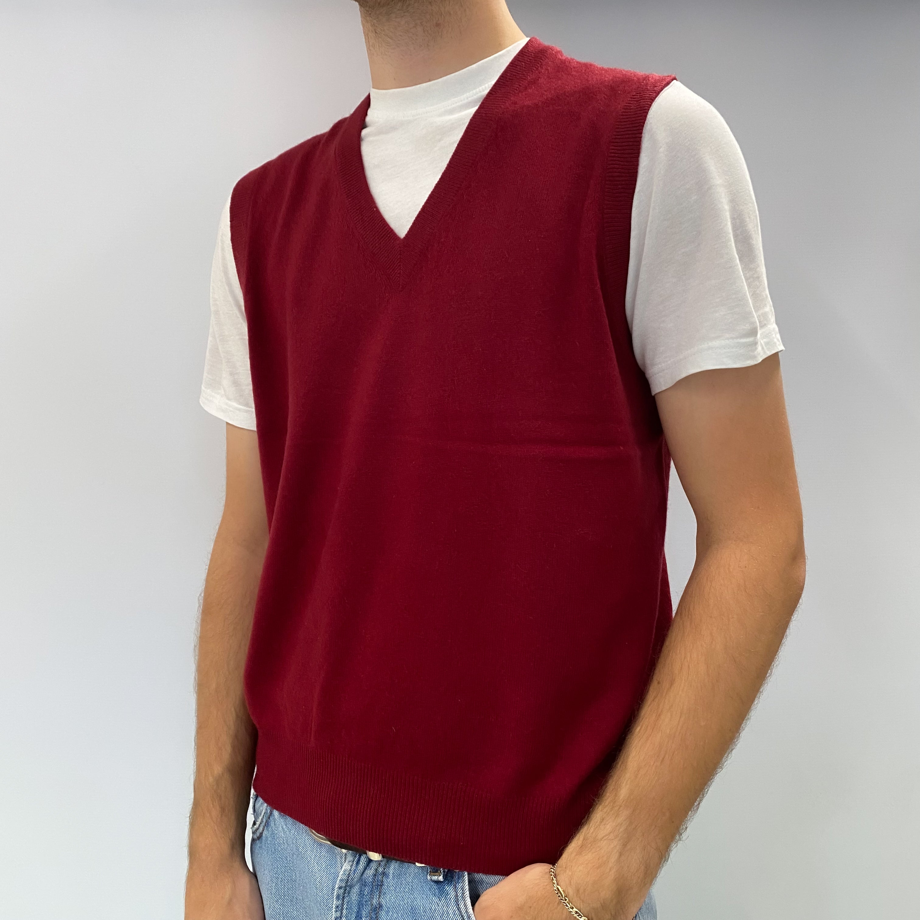 Men's Burgundy Red Cashmere Sleeveless V Neck Jumper Large
