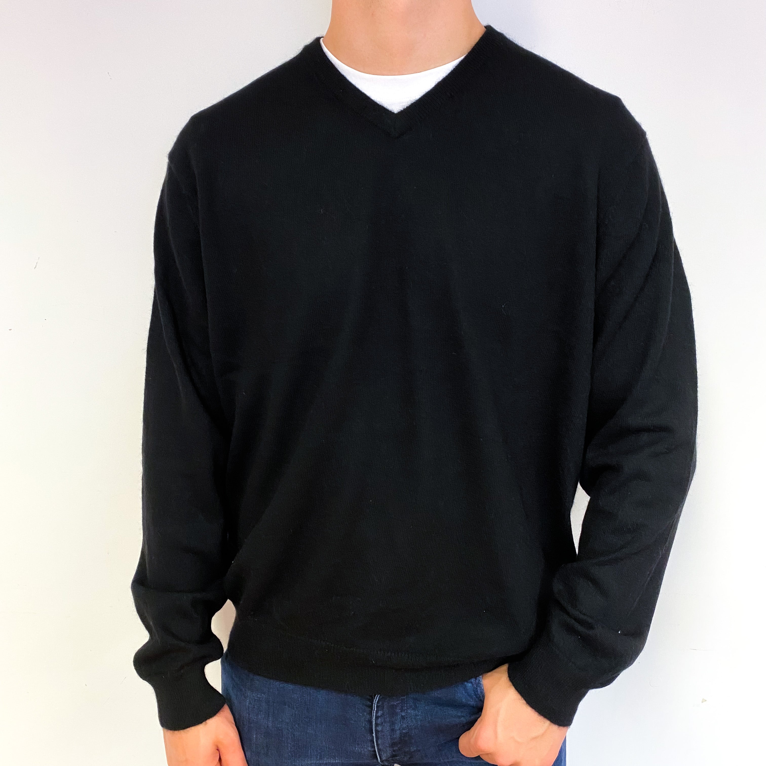 Men's Black Cashmere V-Neck Jumper Extra Extra Large