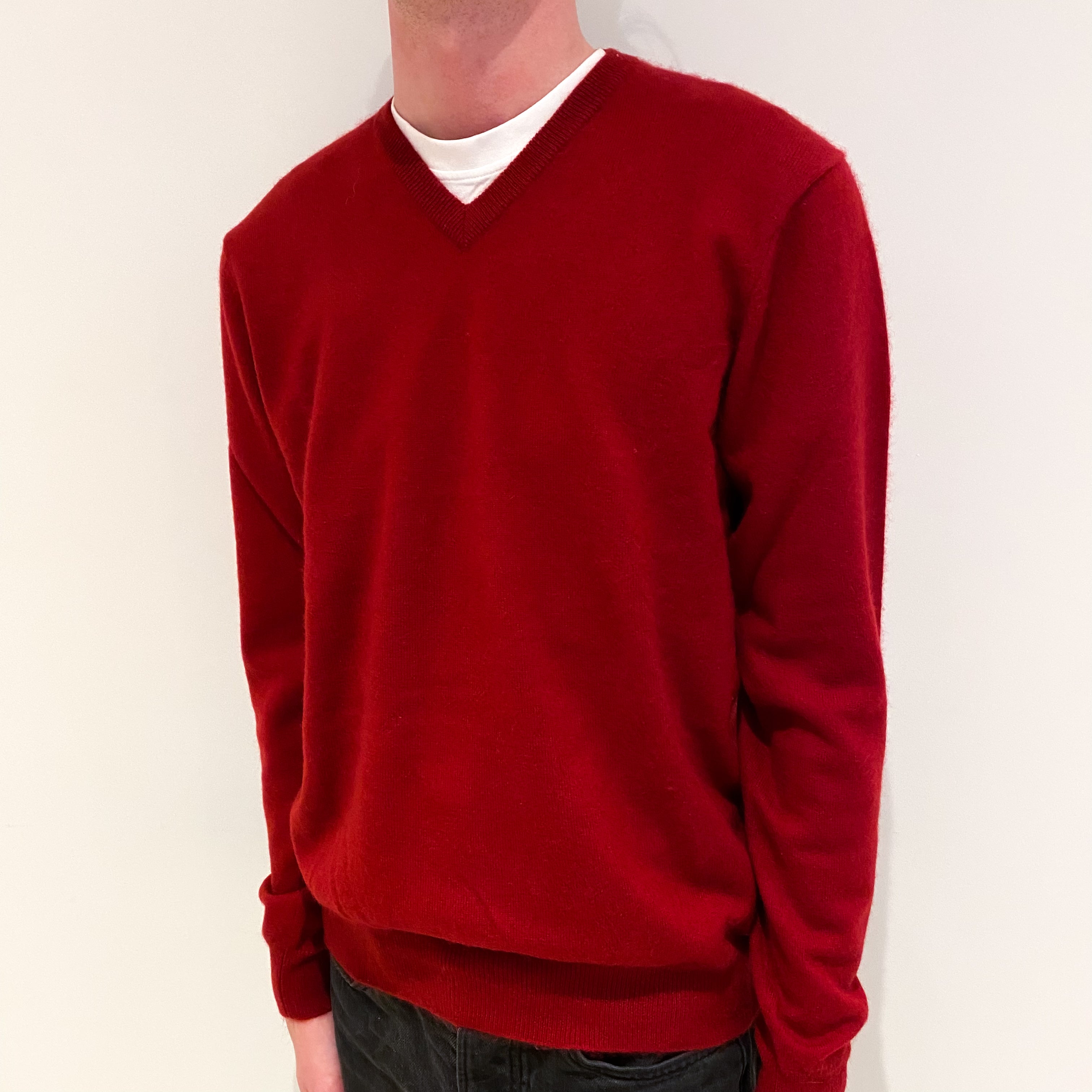 Men's Crimson Red Cashmere V-Neck Jumper Small