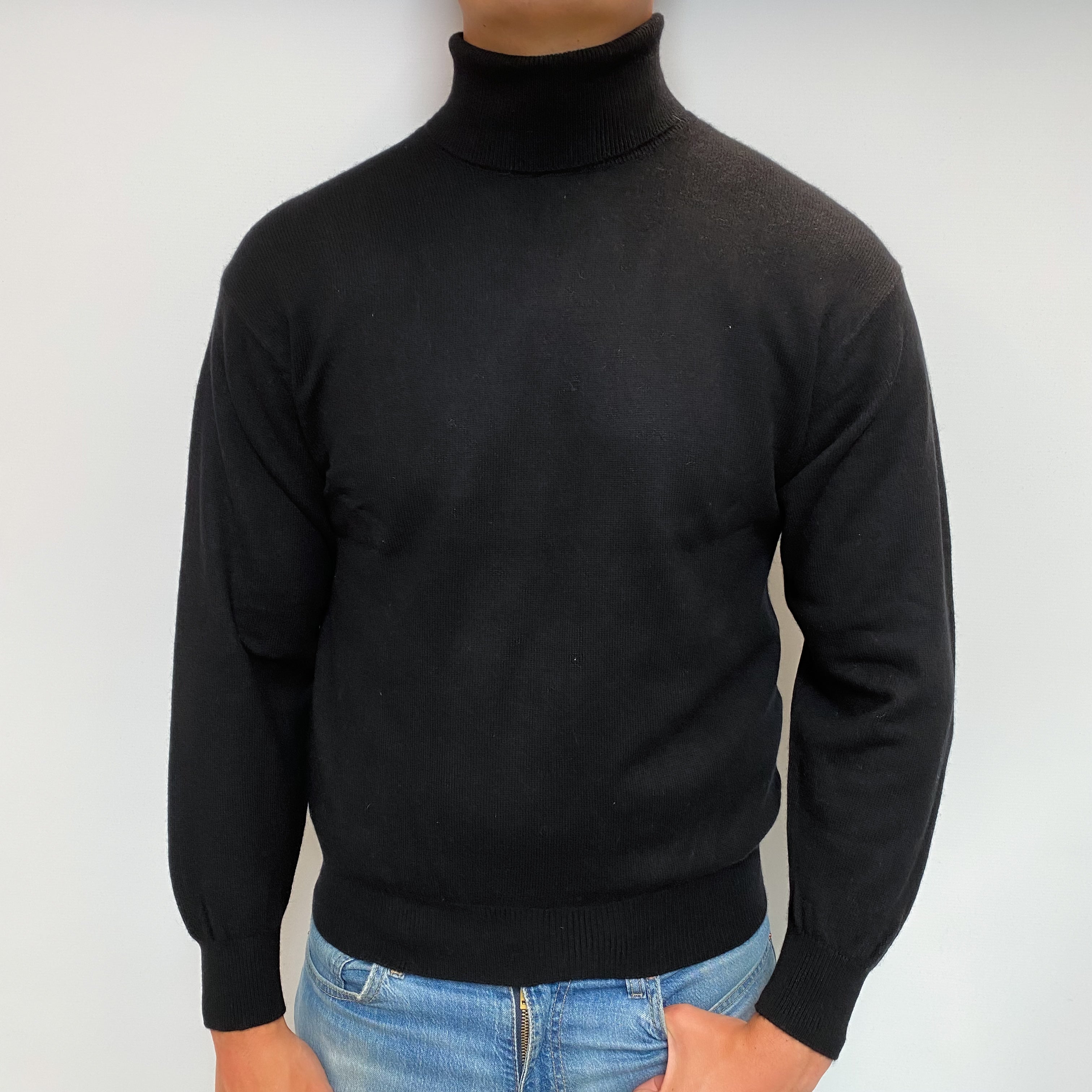 Men's Black Cashmere V Neck Jumper XL