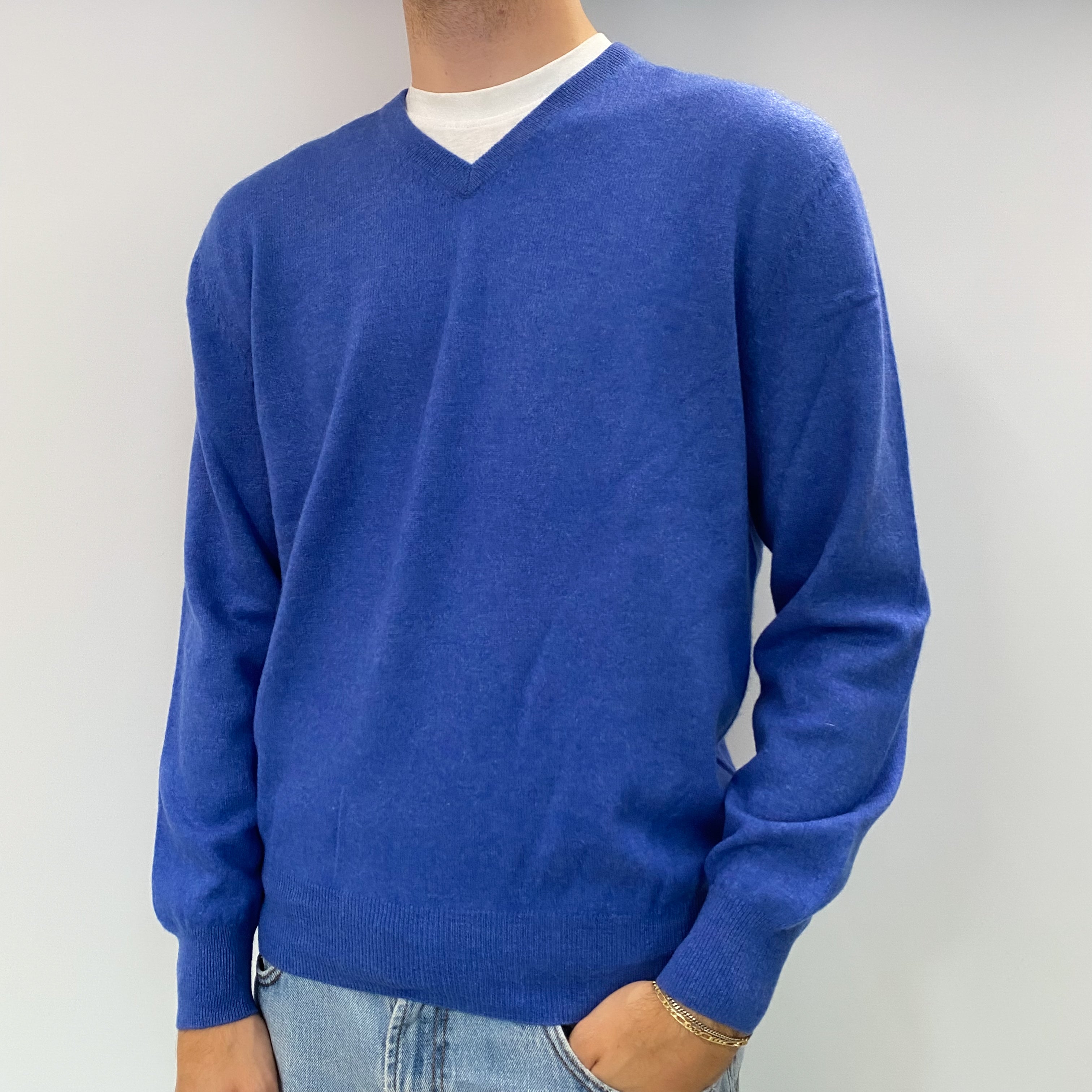 Men's Azure Blue Cashmere V Neck Jumper Large