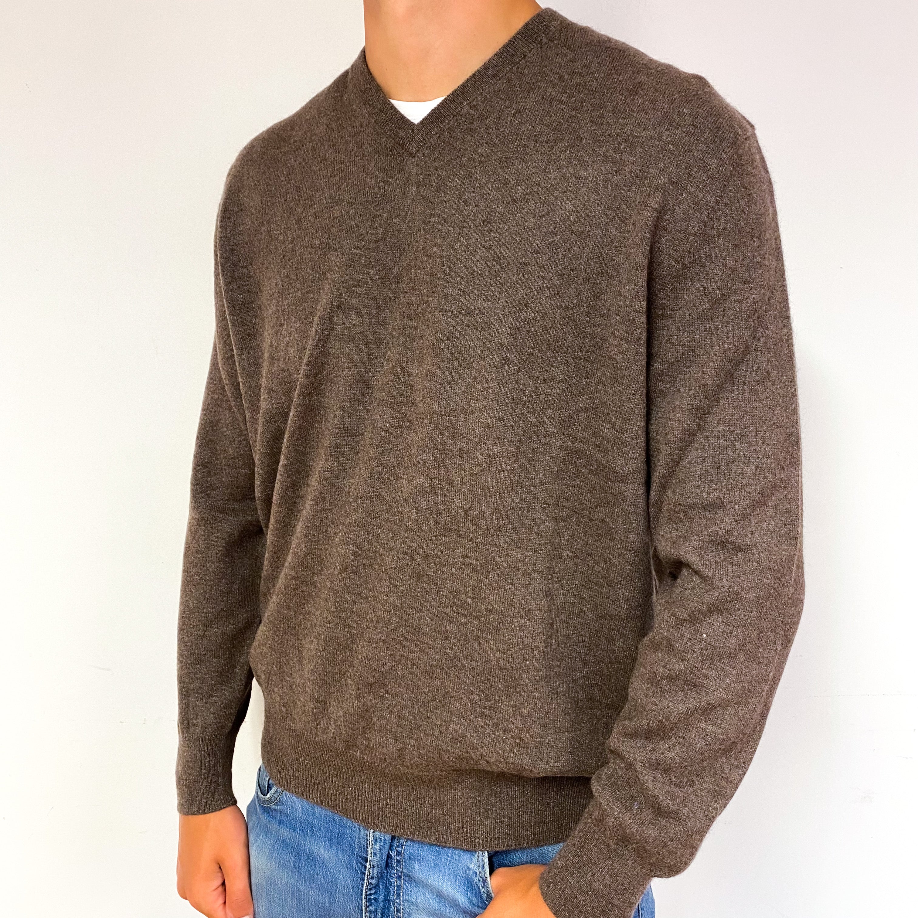Men's Muted Brown Cashmere V-Neck Jumper Extra Large