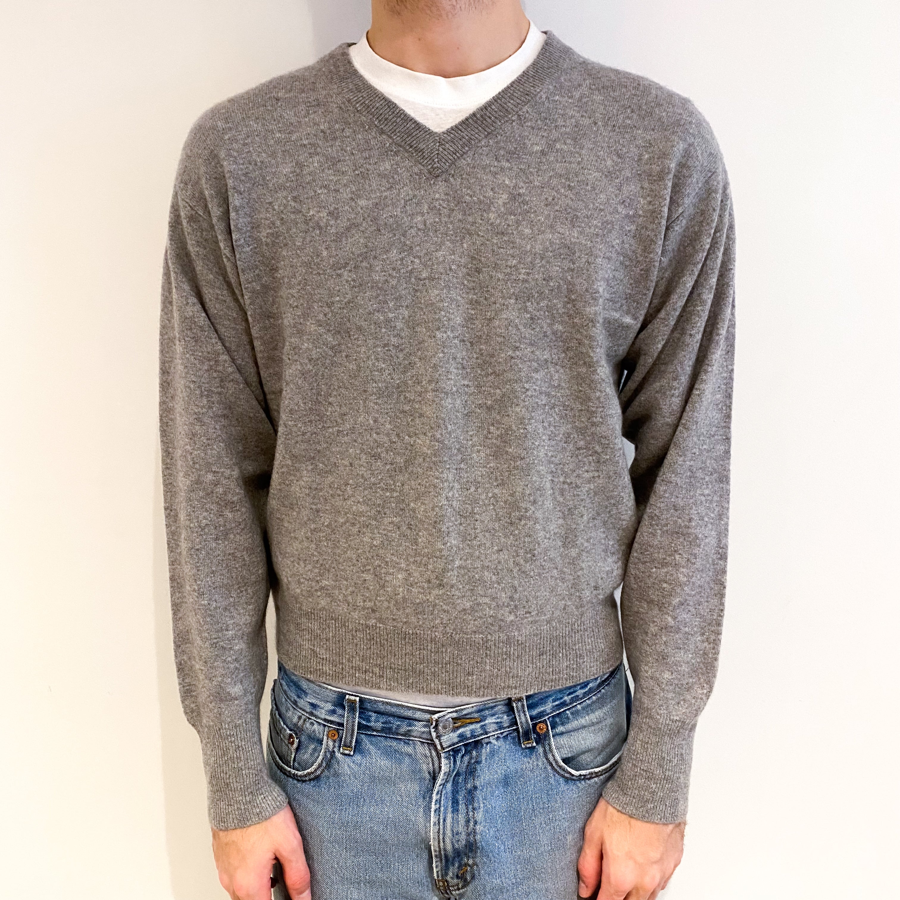 Men's Smoke Grey Cashmere V Neck Jumper Large Short