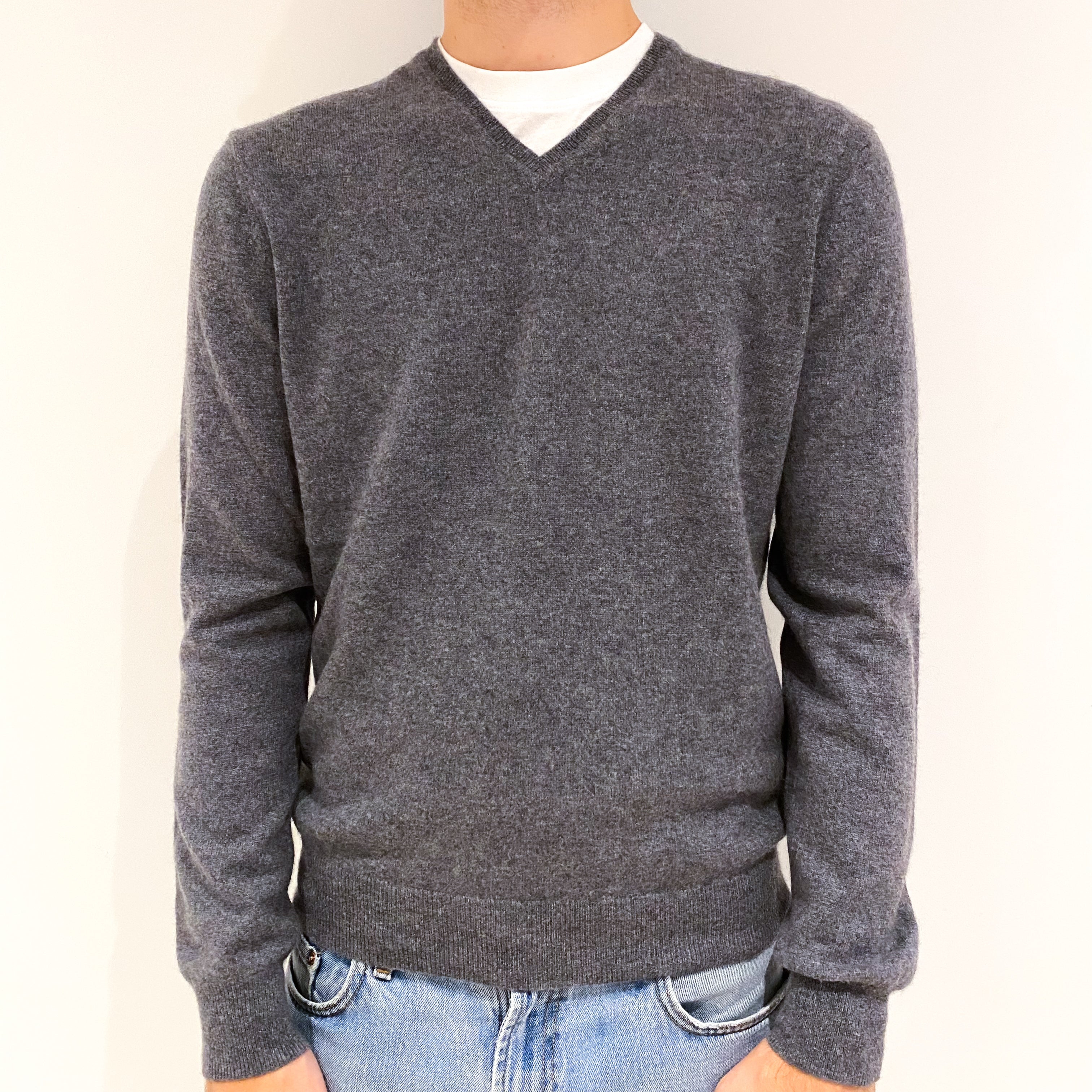 Men's Ash Grey Cashmere V-Neck Jumper Large