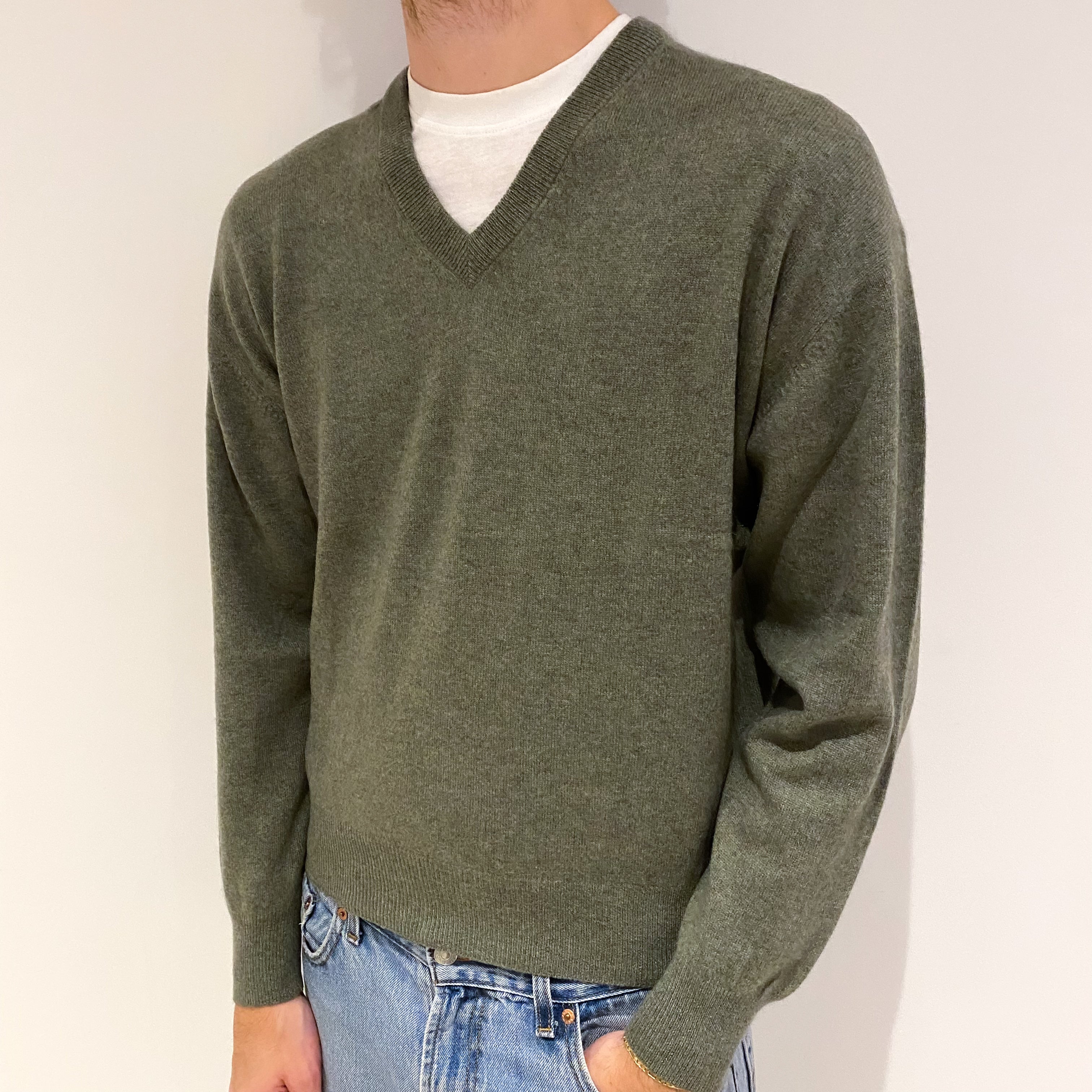 Men's Light Khaki Green Cashmere V Neck Jumper Medium