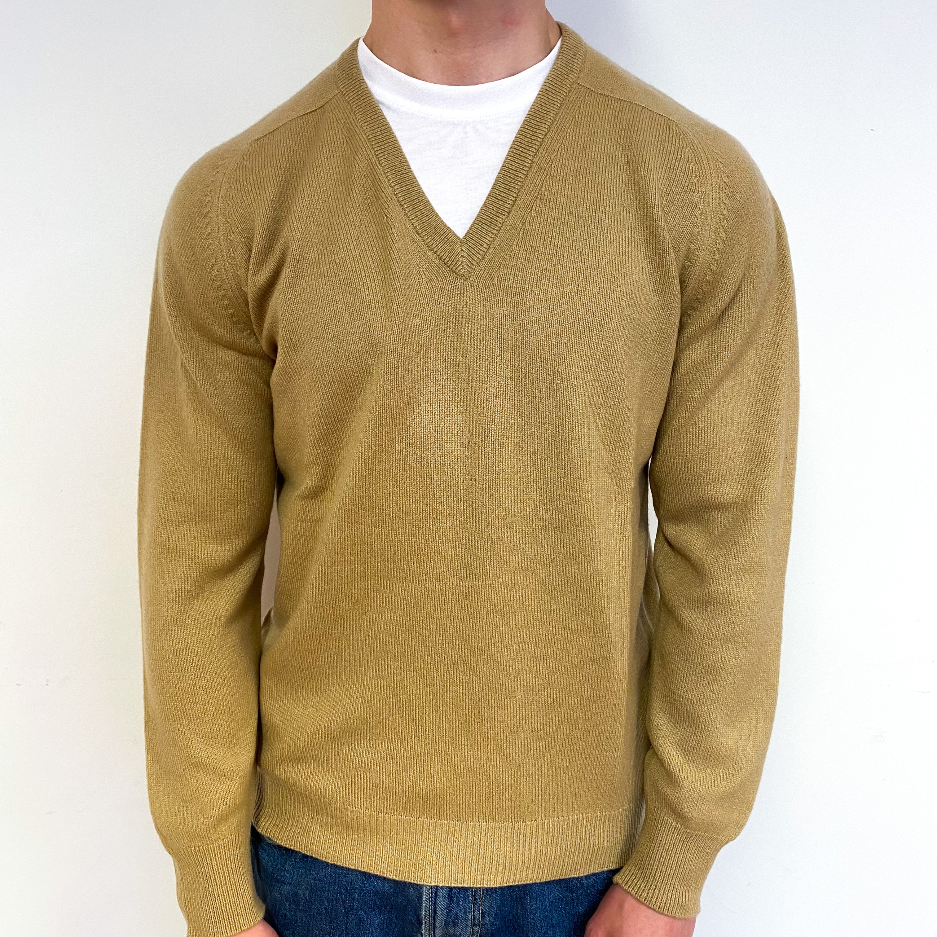 Men's Scottish Caramel Brown Cashmere V-Neck Jumper Small