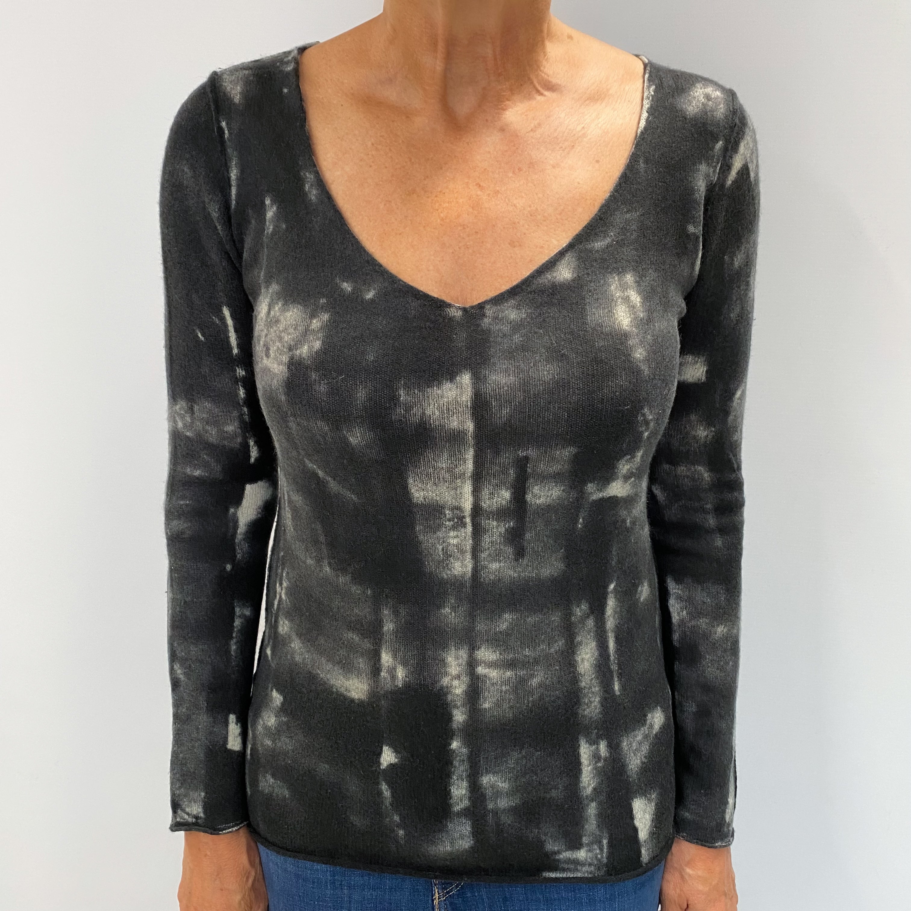 Black and White Patterned Cashmere Wide V Neck Jumper Medium