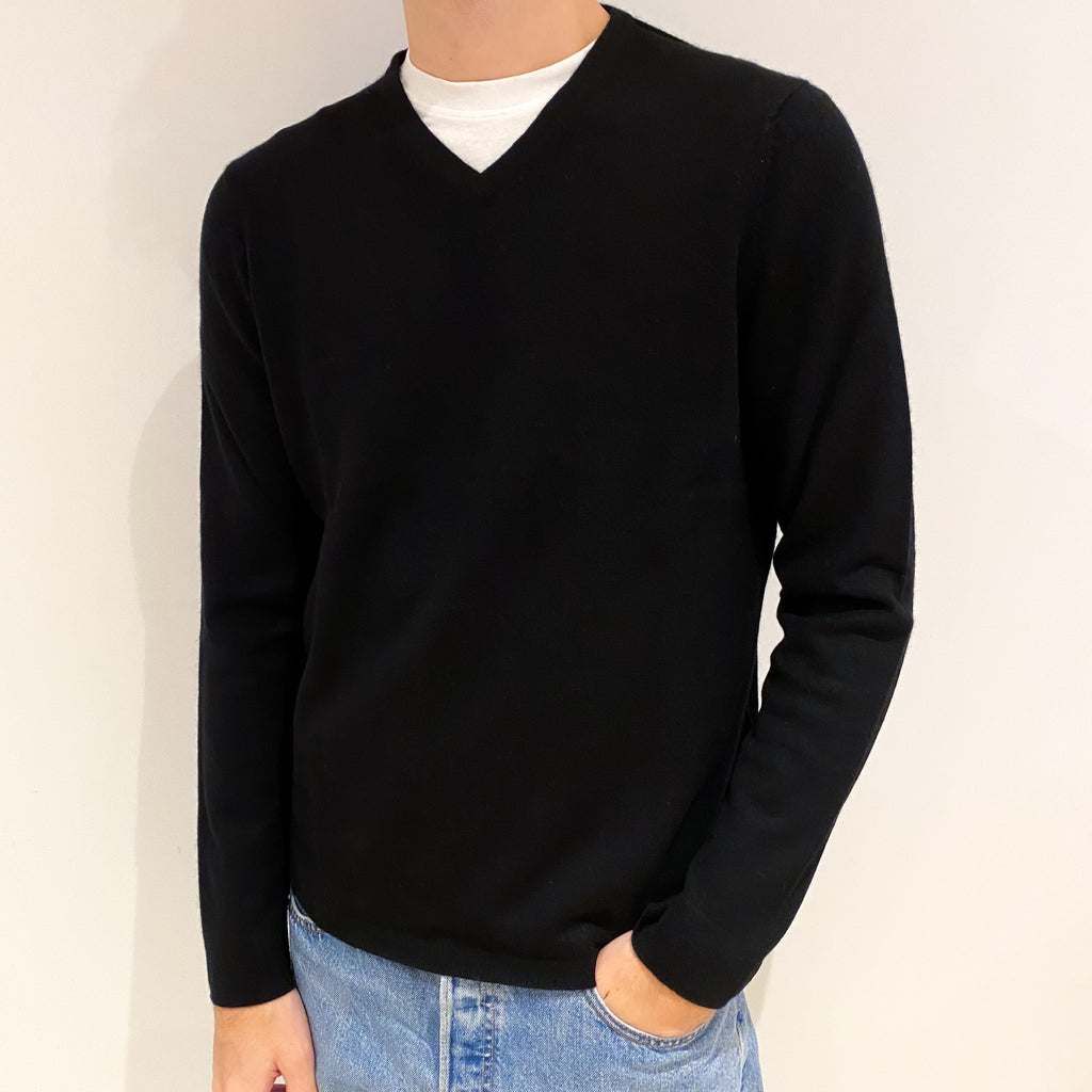 Men's Black Cashmere V Neck Jumper Large