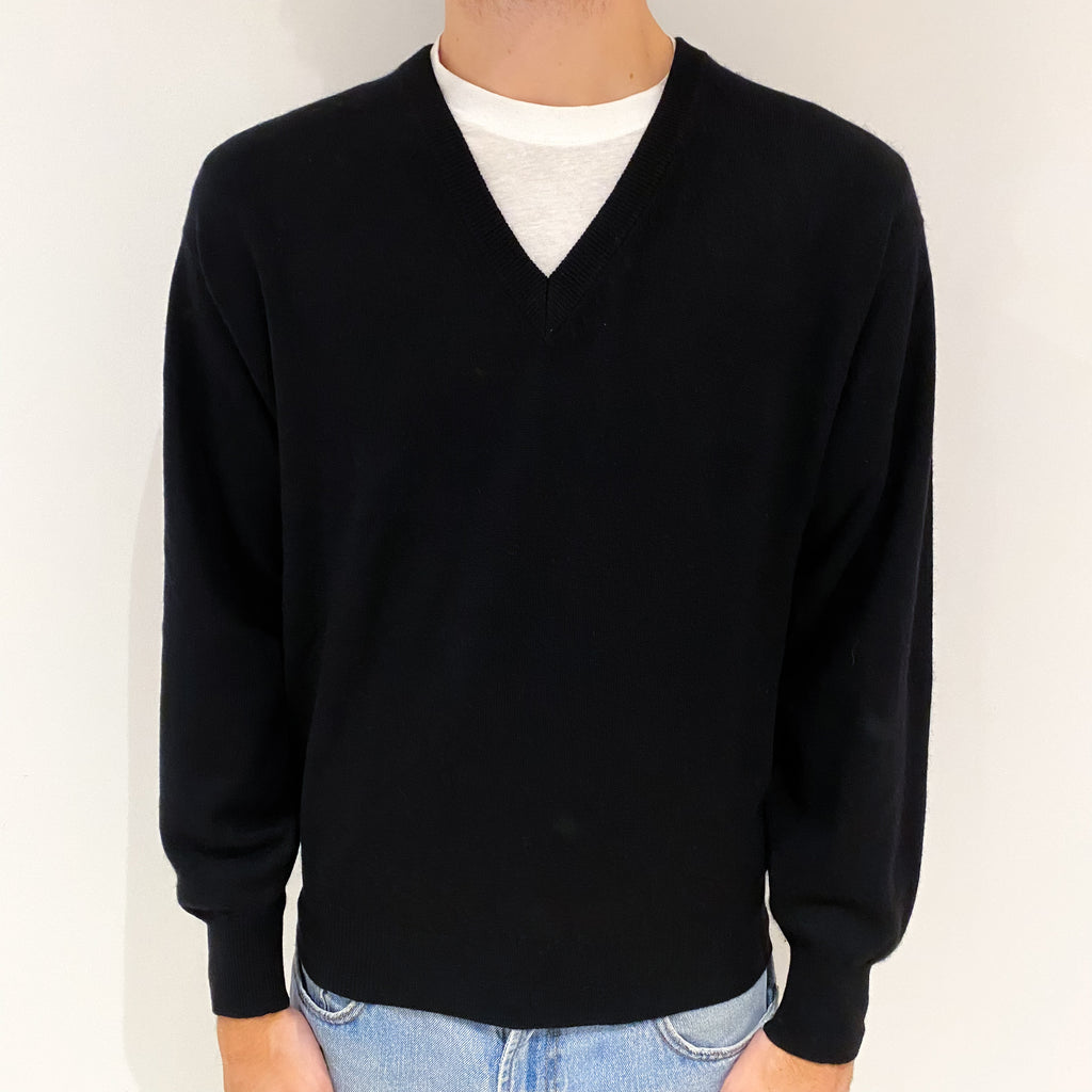 Men's Black Cashmere V-Neck Jumper Large