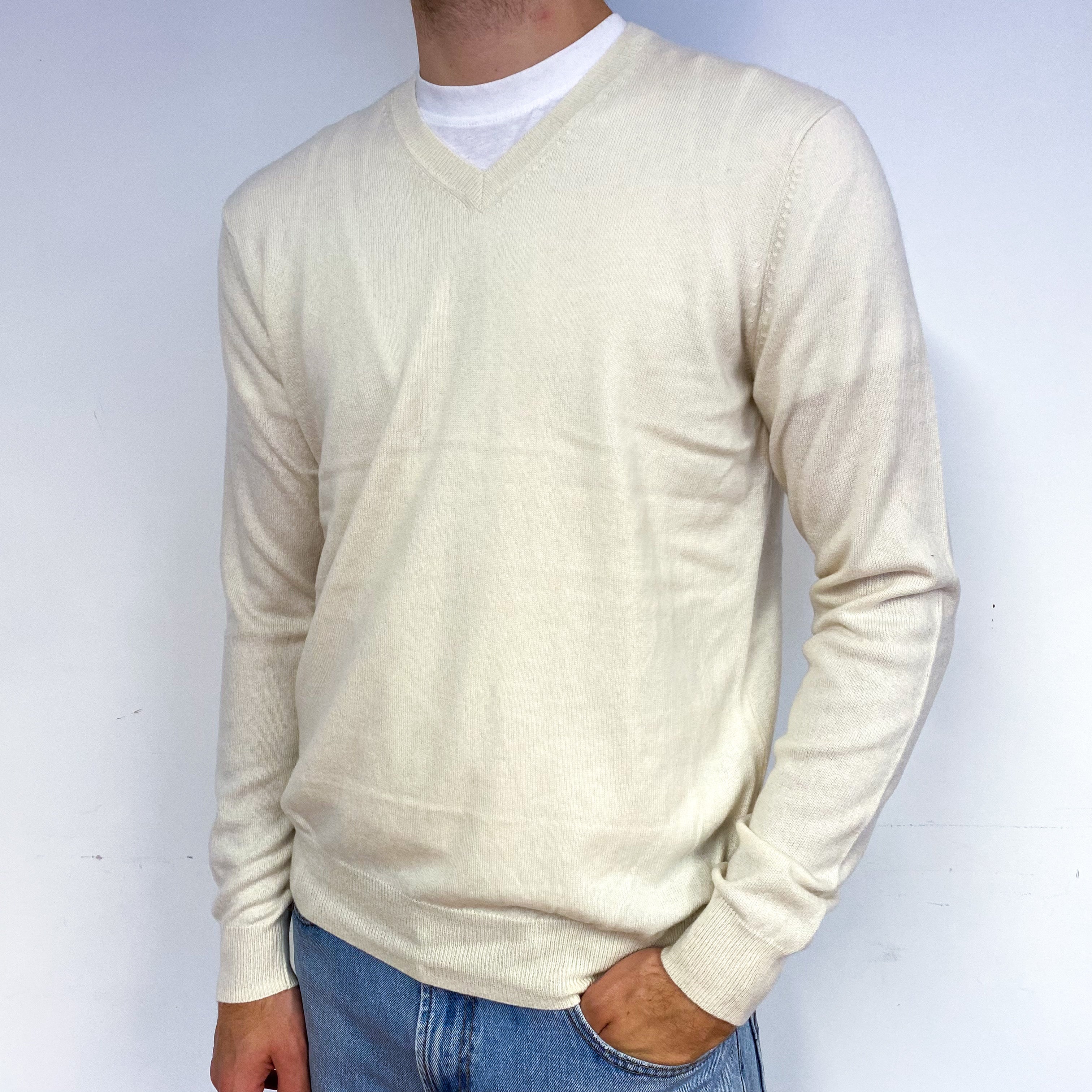 Men's Cream Cashmere V-Neck Jumper Medium