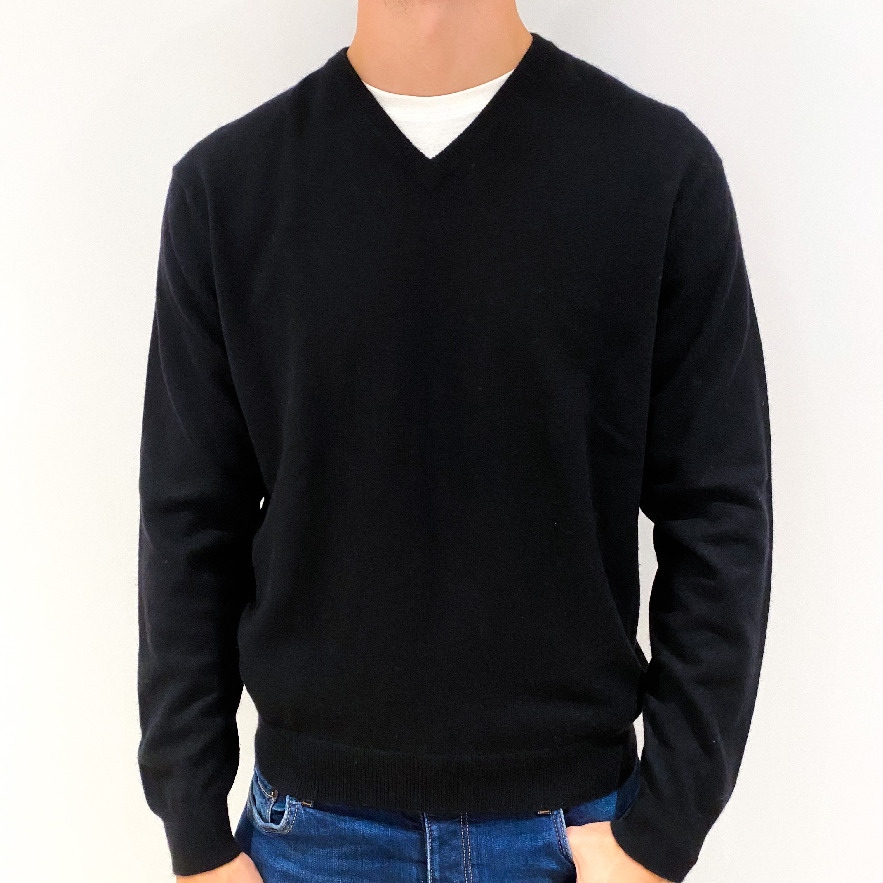 Men's Black Cashmere V-Neck Jumper Extra Large