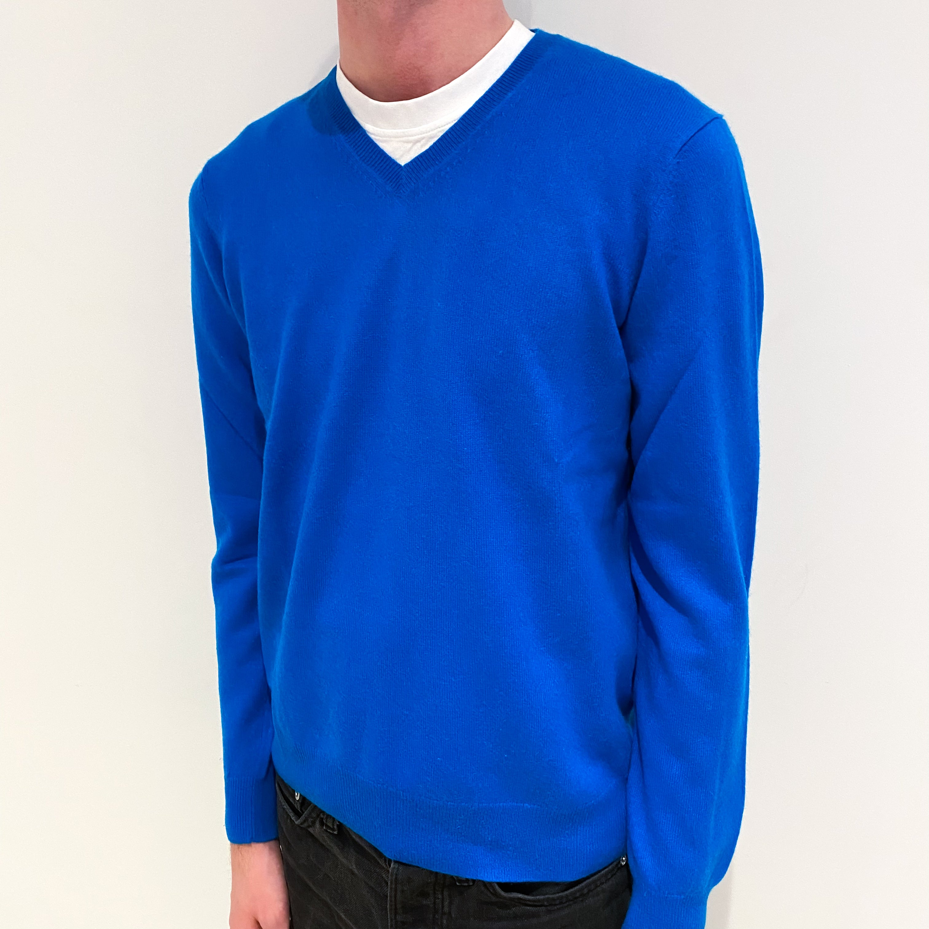 Men's Bright Peacock Blue Cashmere V-Neck Jumper Small