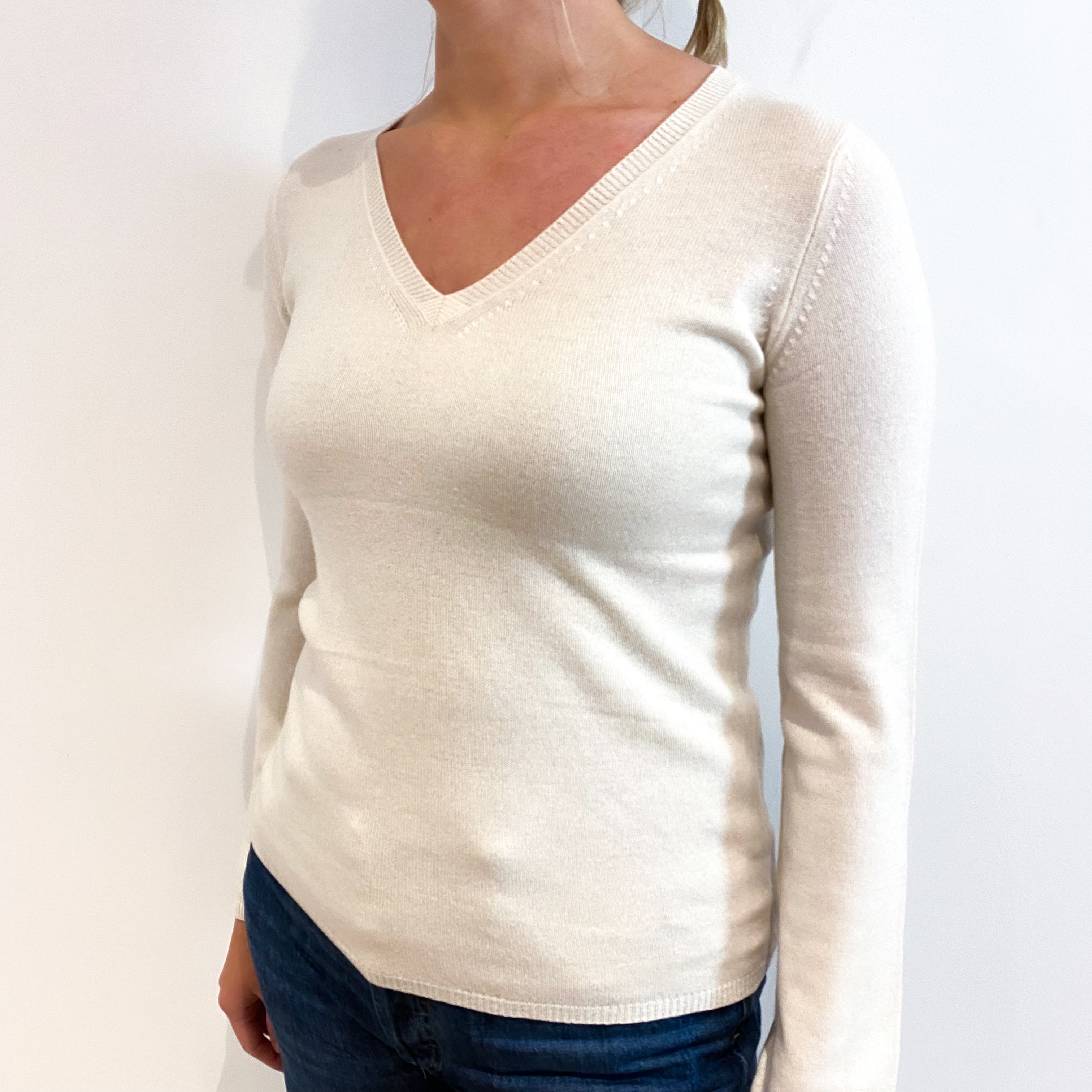 Ivory Cream Lightweight Cashmere V Neck Jumper Small