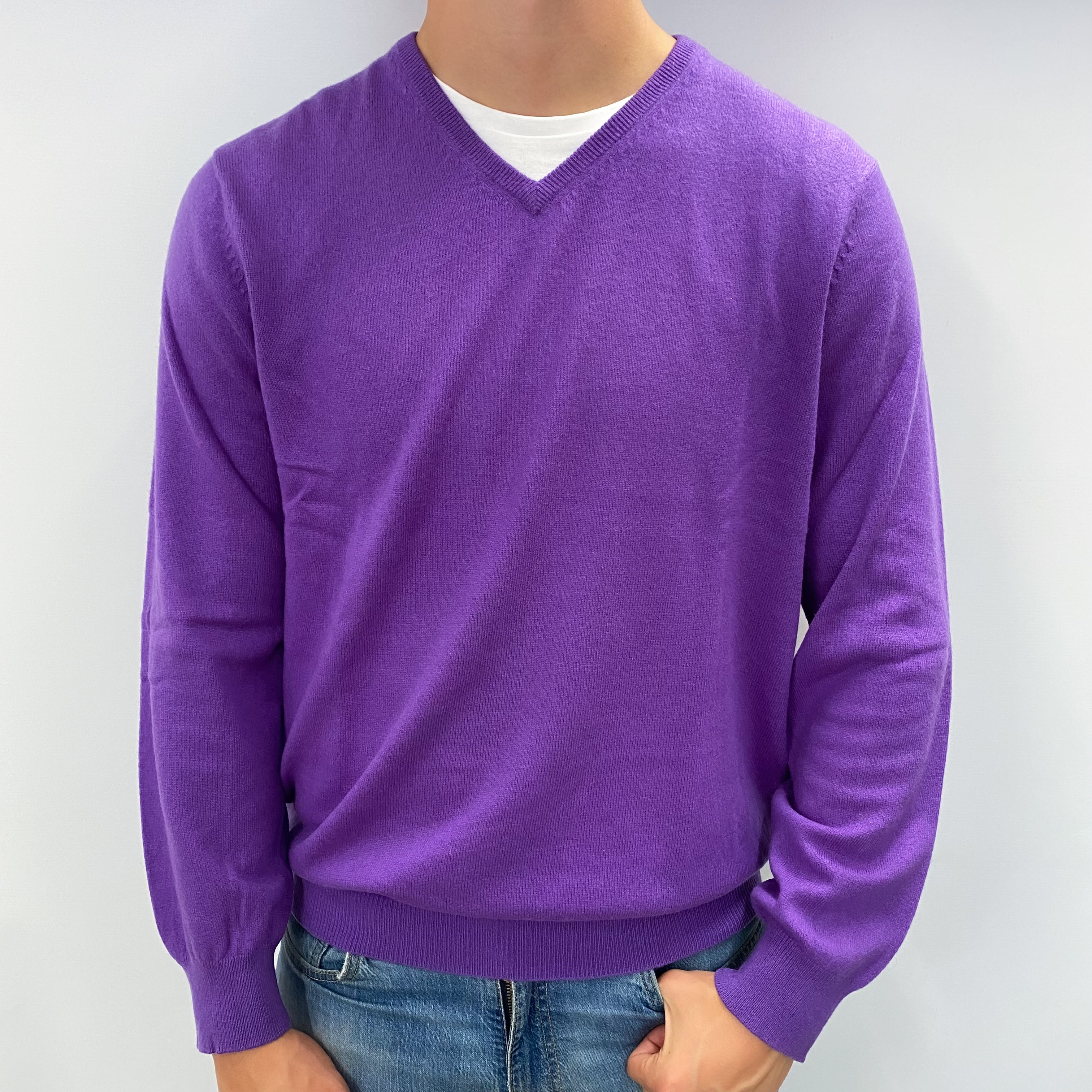 Men's Violet Purple Cashmere V Neck Jumper XL