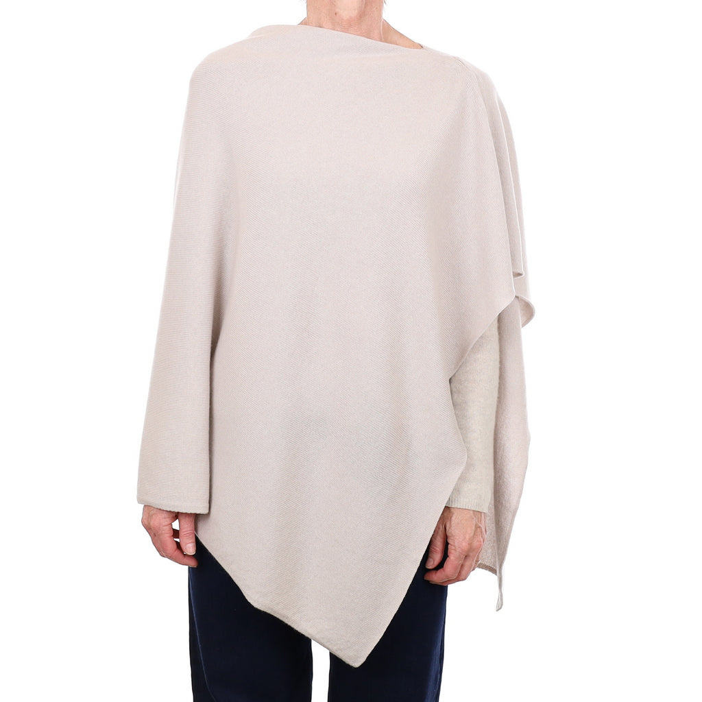Brand New Scottish Dove Grey Cashmere Poncho One Size