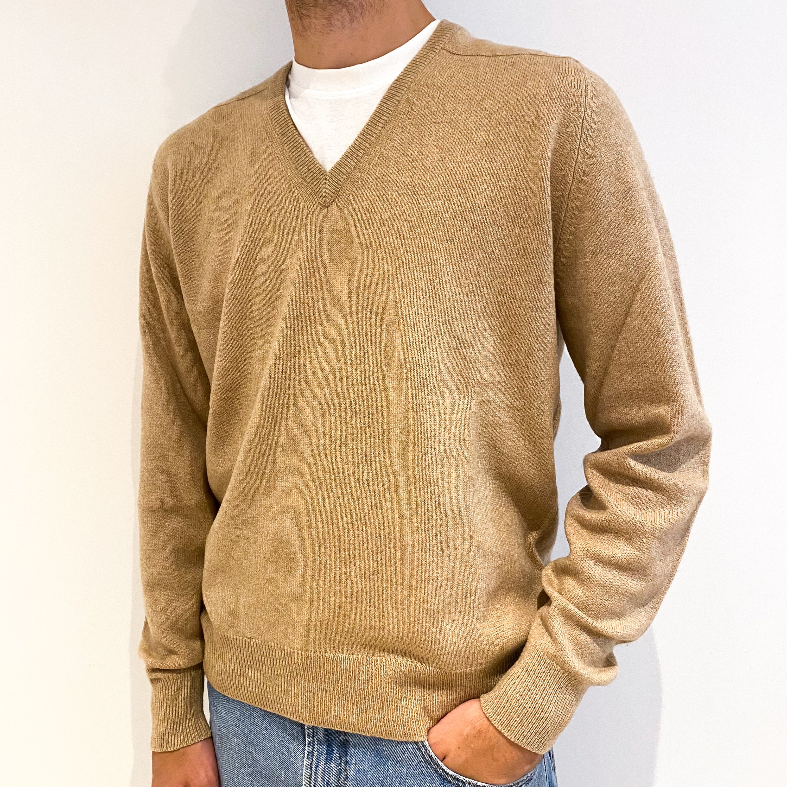 Men's Vintage Fudge Brown Cashmere V-Neck Jumper Large