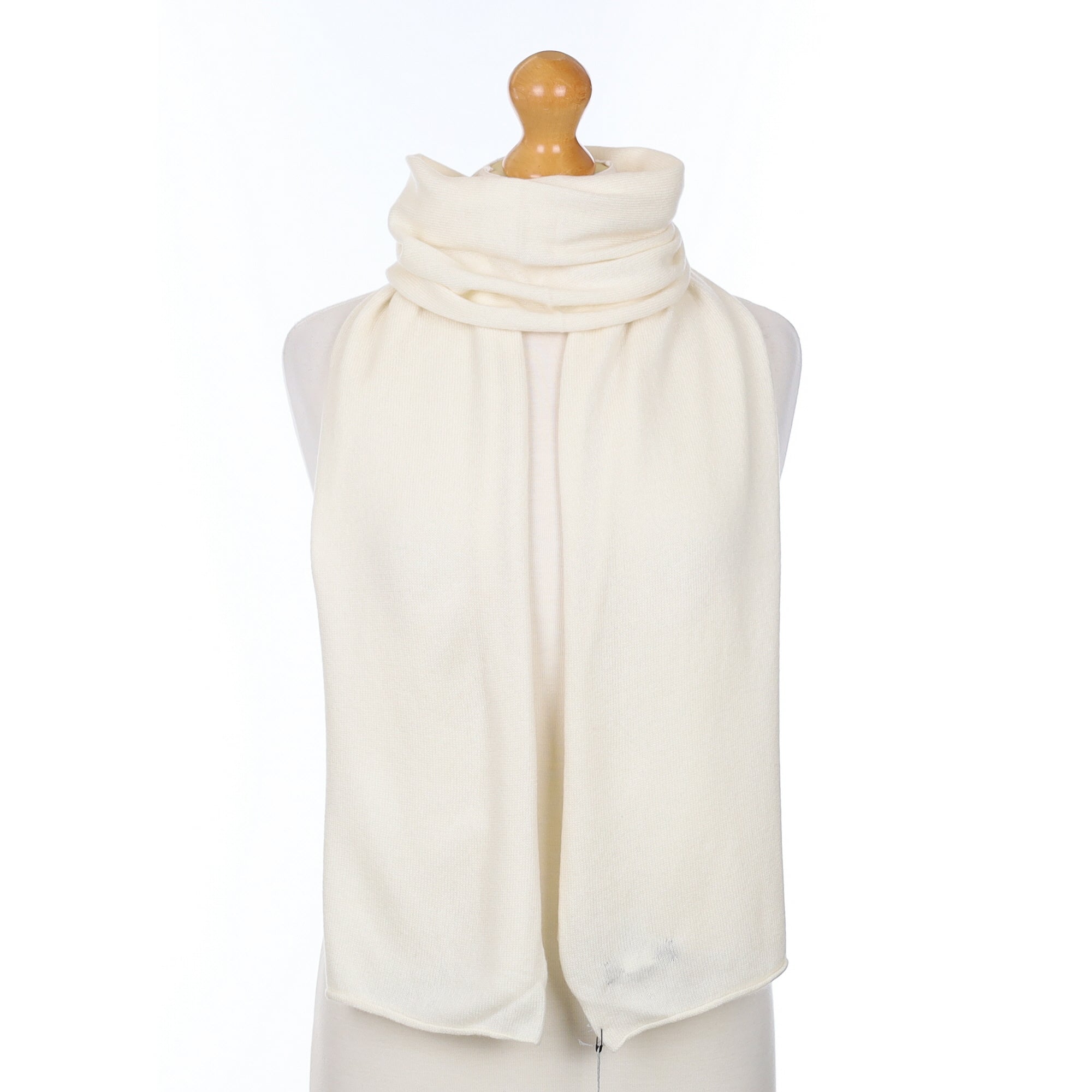 Brand New Scottish Vanilla Cream Cashmere Knitted Scarf