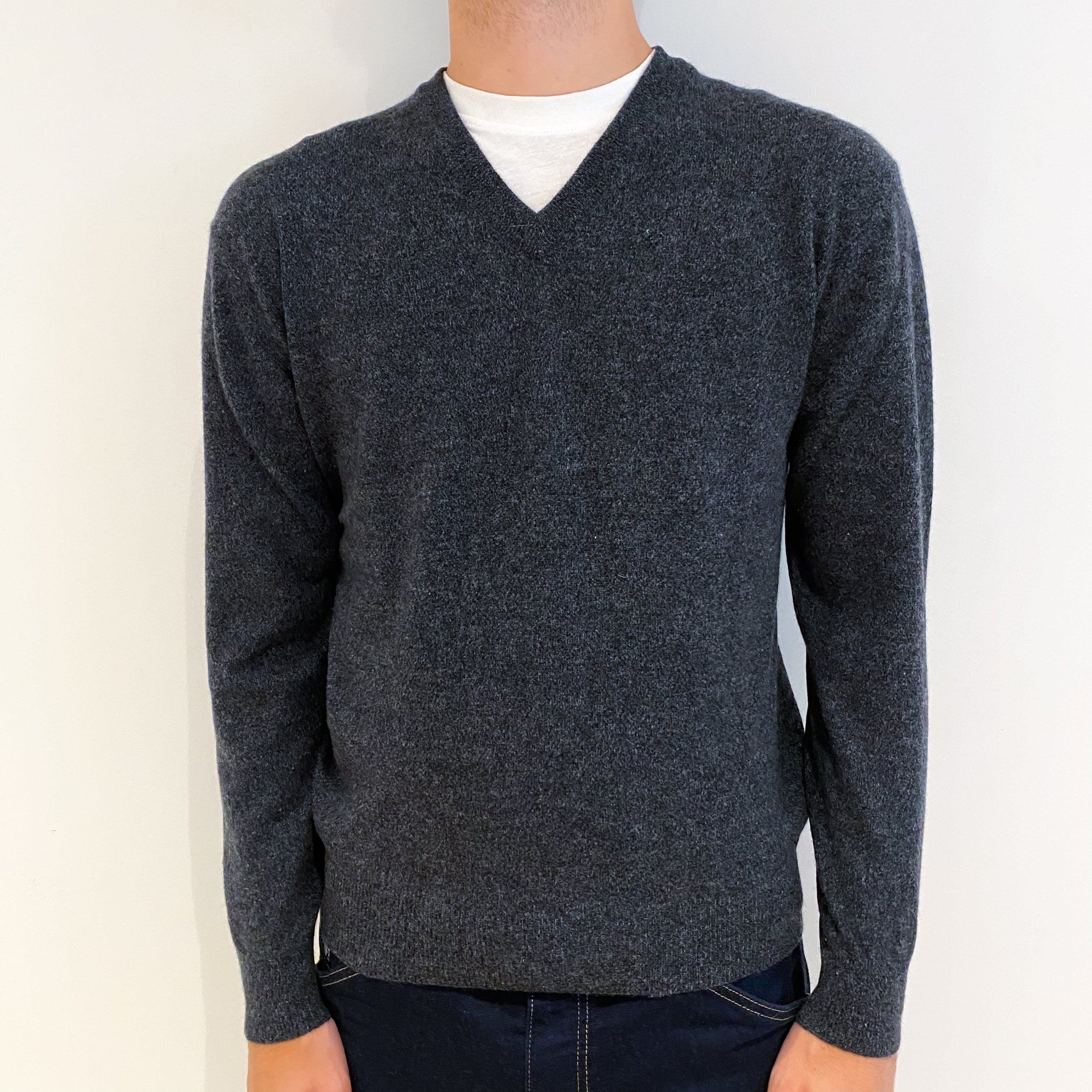 Men's Charcoal Grey Cashmere V-Neck Jumper Medium
