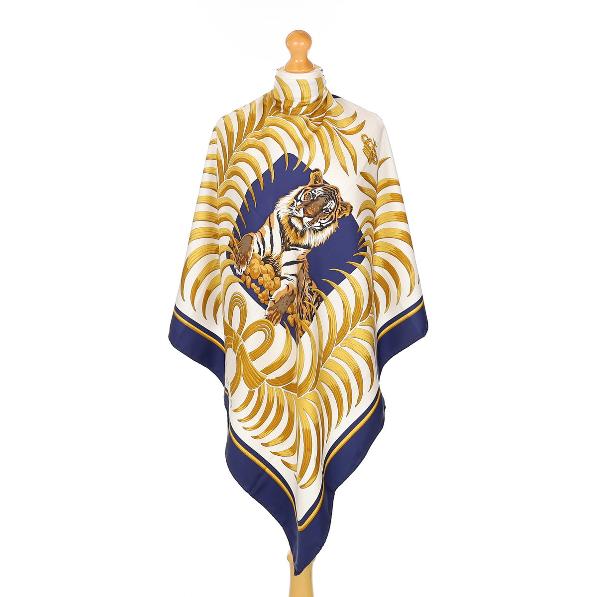 Pristine Hermès Tigre Royal Silk Scarf