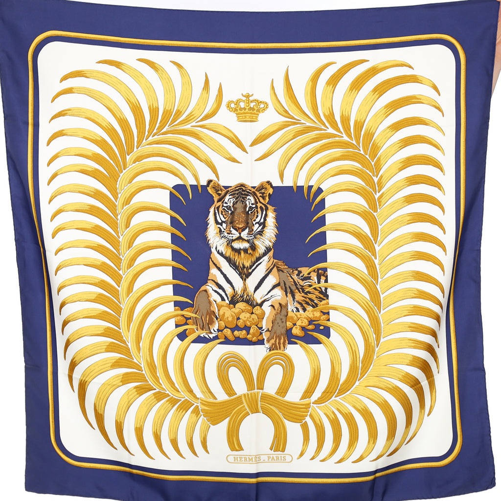 Pristine Hermès Tigre Royal Silk Scarf