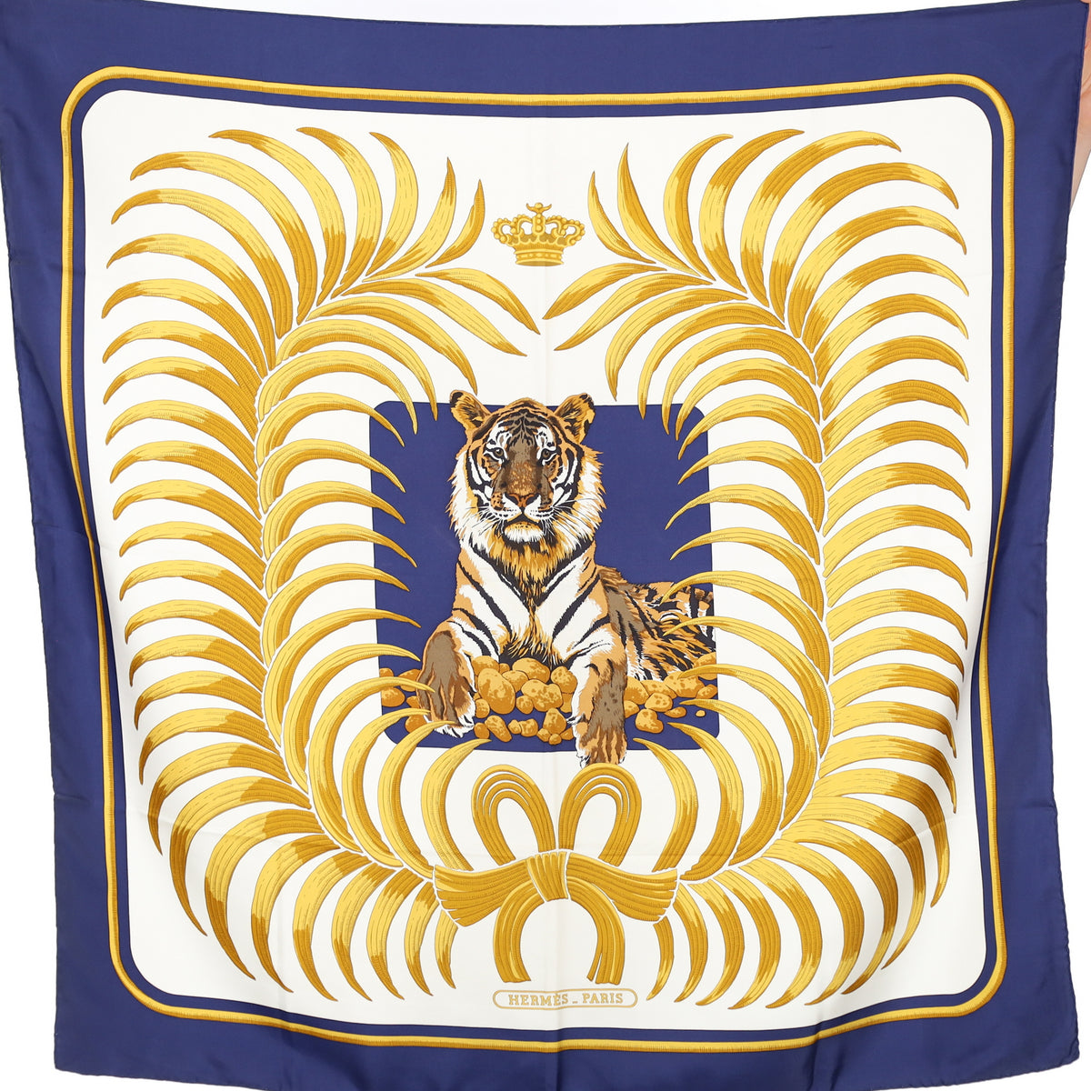 Pristine Hermès Tigre Royal Silk Scarf