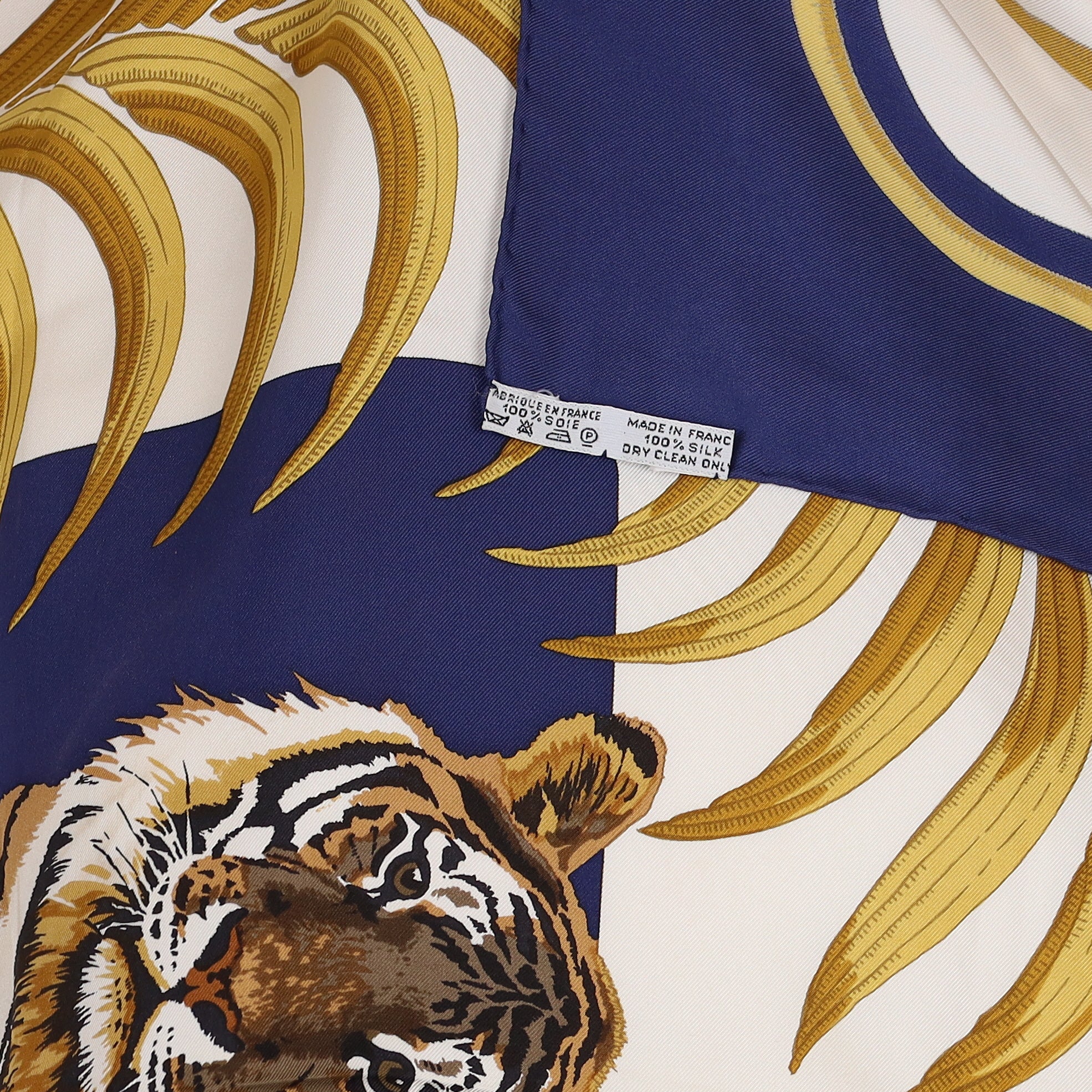 Pristine Hermès Tigre Royal Silk Scarf