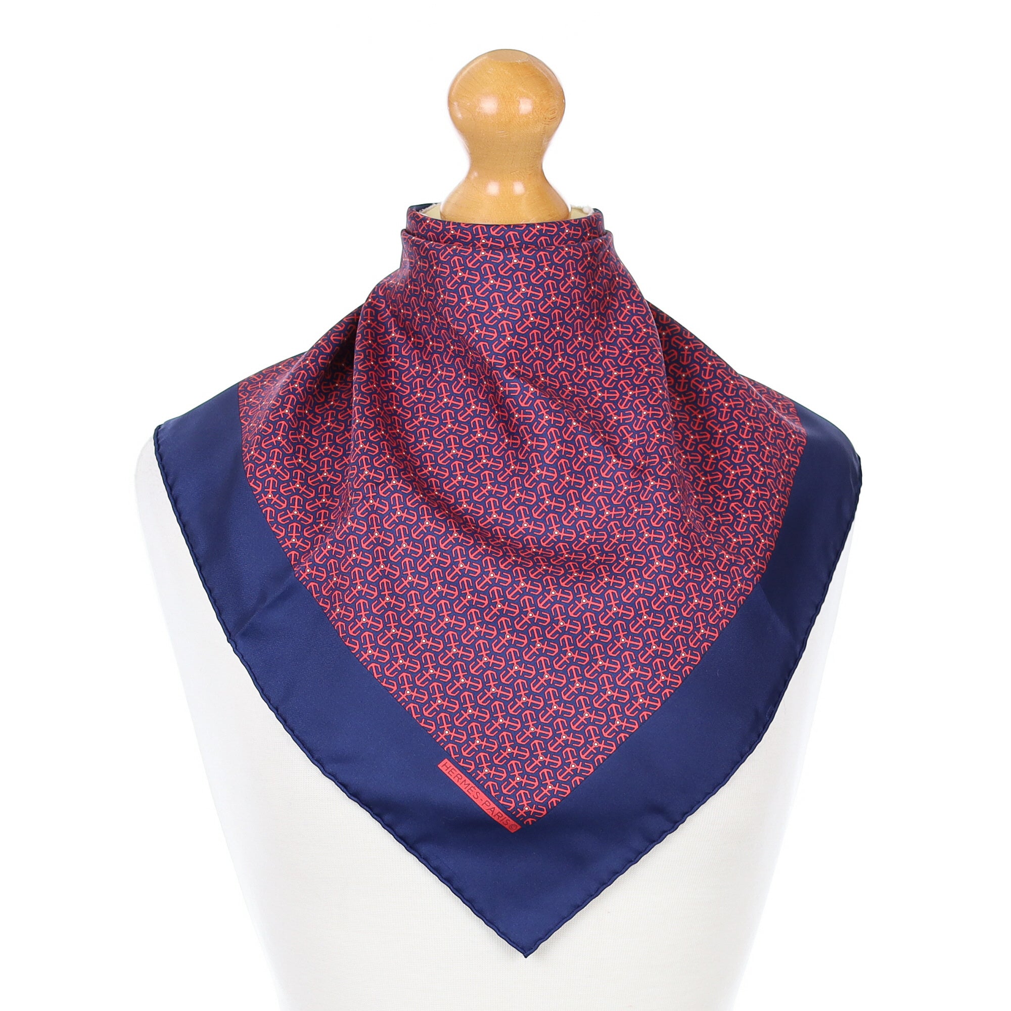 Pristine Hermès 45 Small Silk Scarf