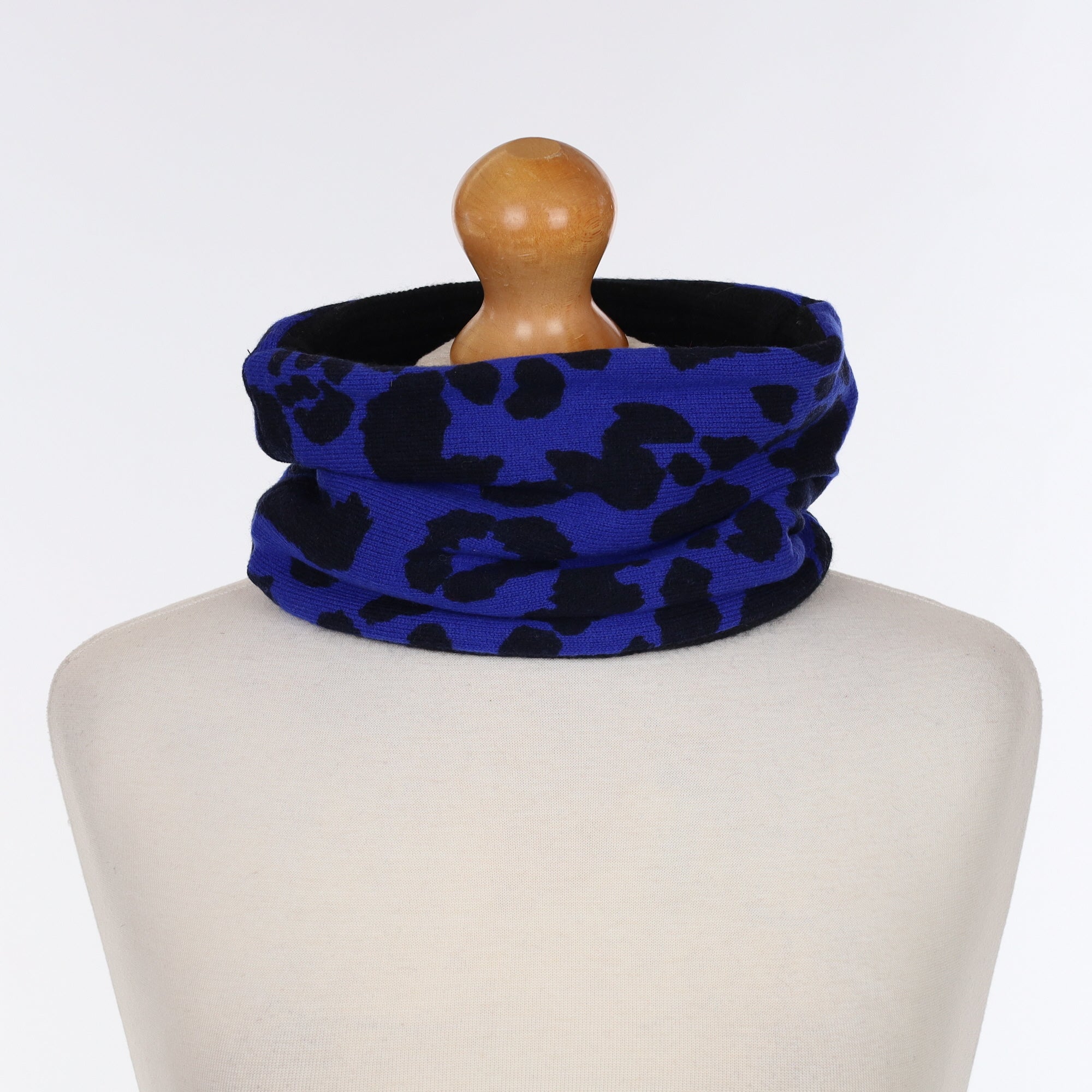 Electric Blue Leopard Print & Black Neck Warmer