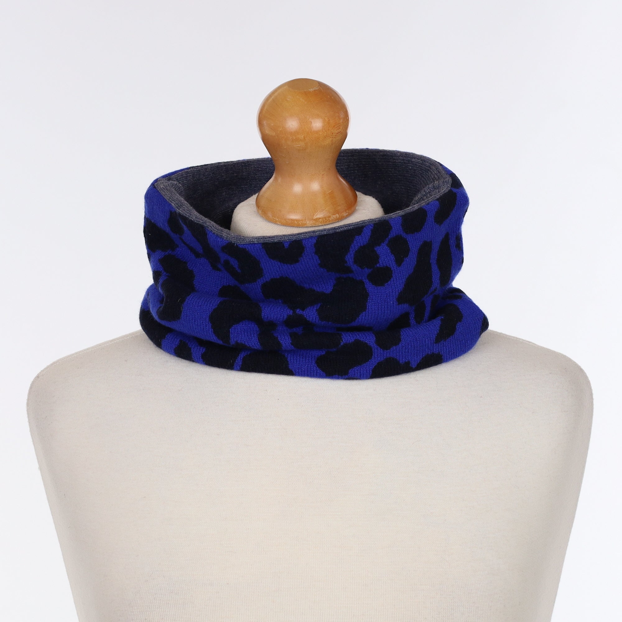 Electric Blue Leopard Print & Naval Blue Neck Warmer