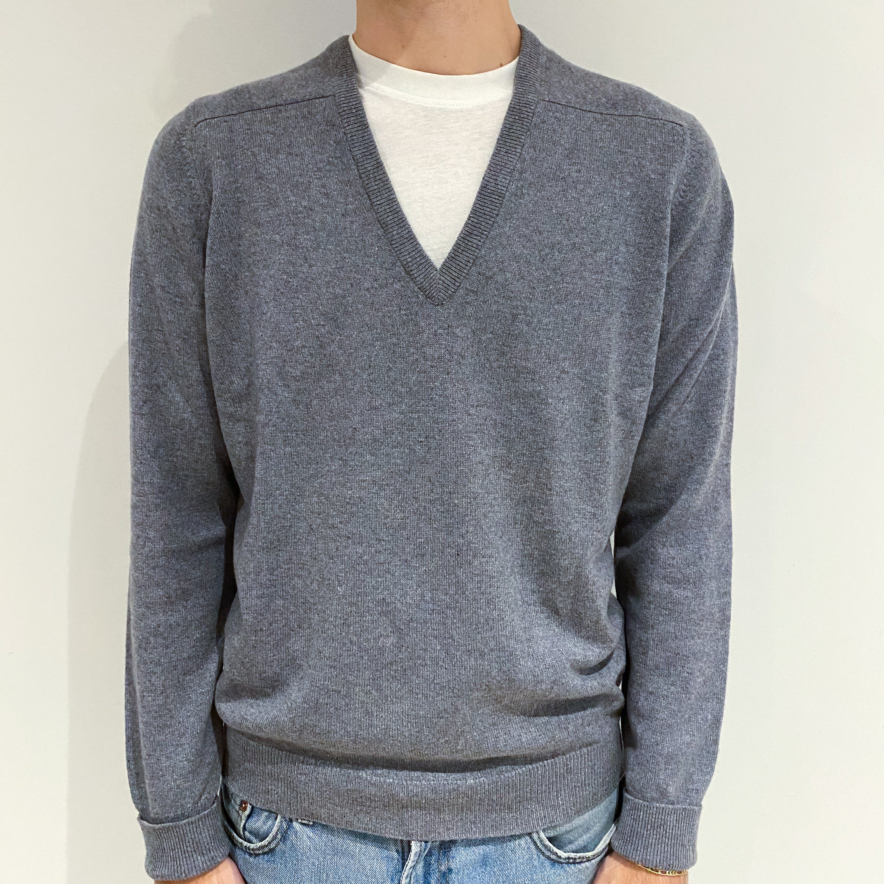 Men's Ash Grey Vintage Style Cashmere V-Neck Jumper Large