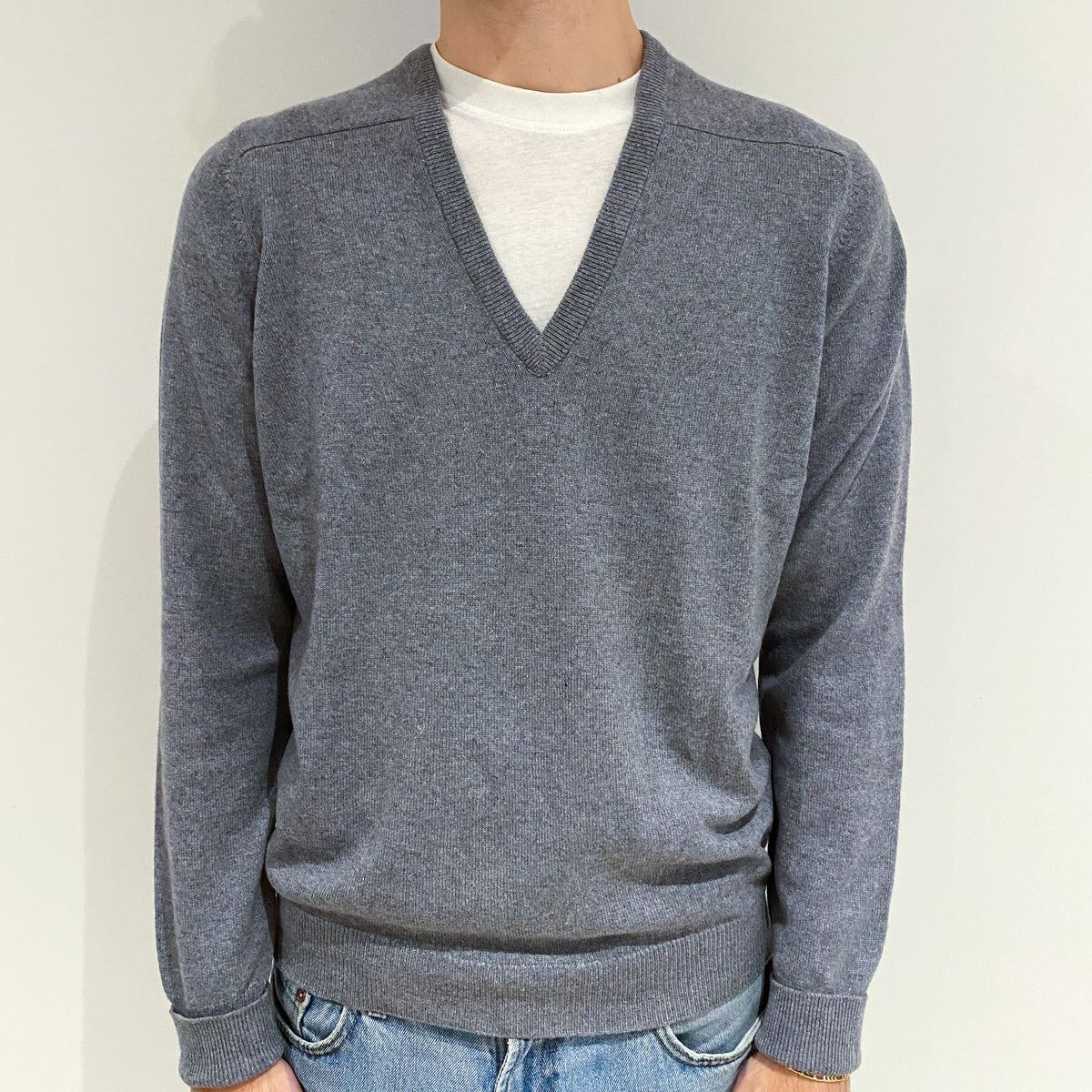 Men's Ash Grey Vintage Style Cashmere V-Neck Jumper Large