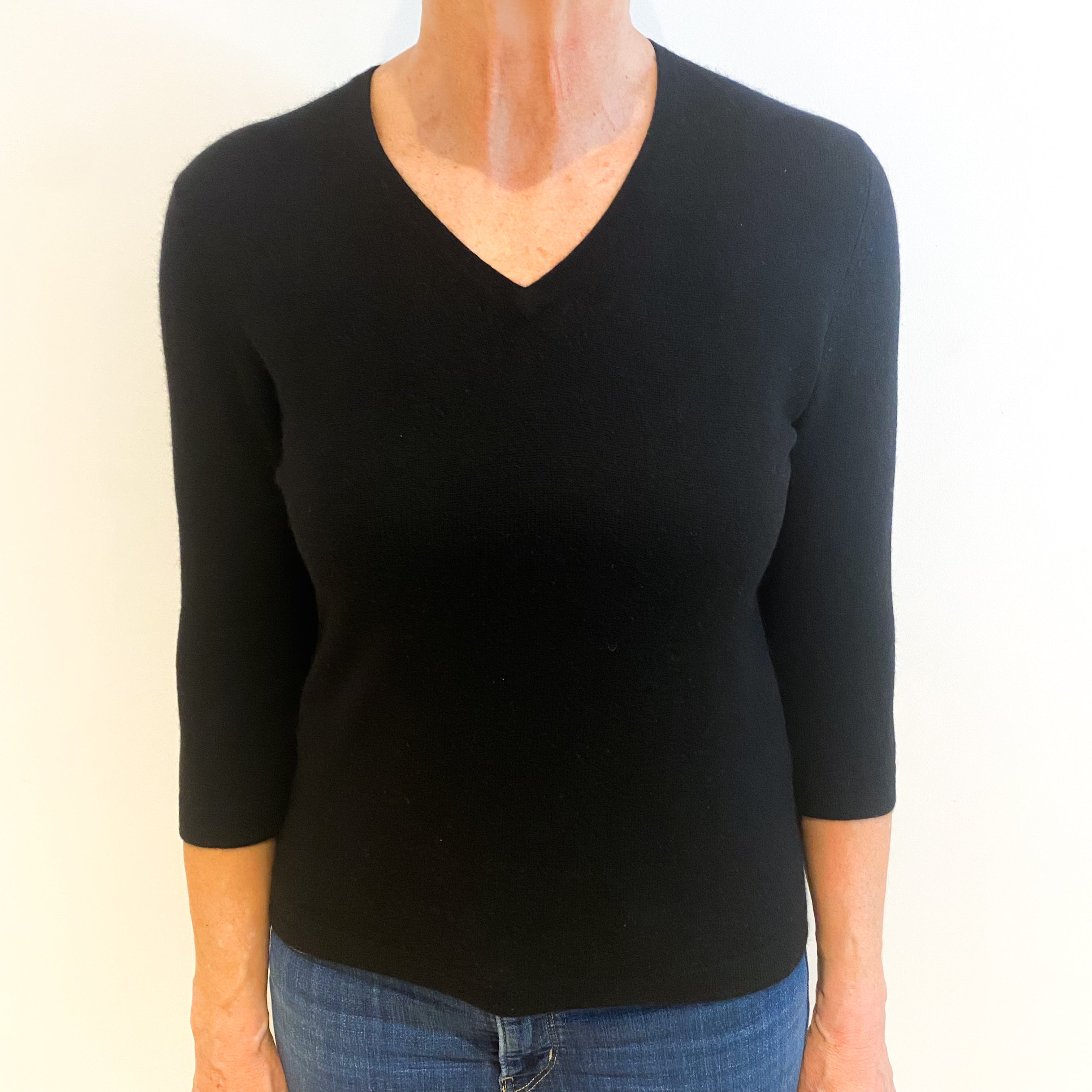 Black Cashmere V Neck 3/4 Sleeved Jumper Medium