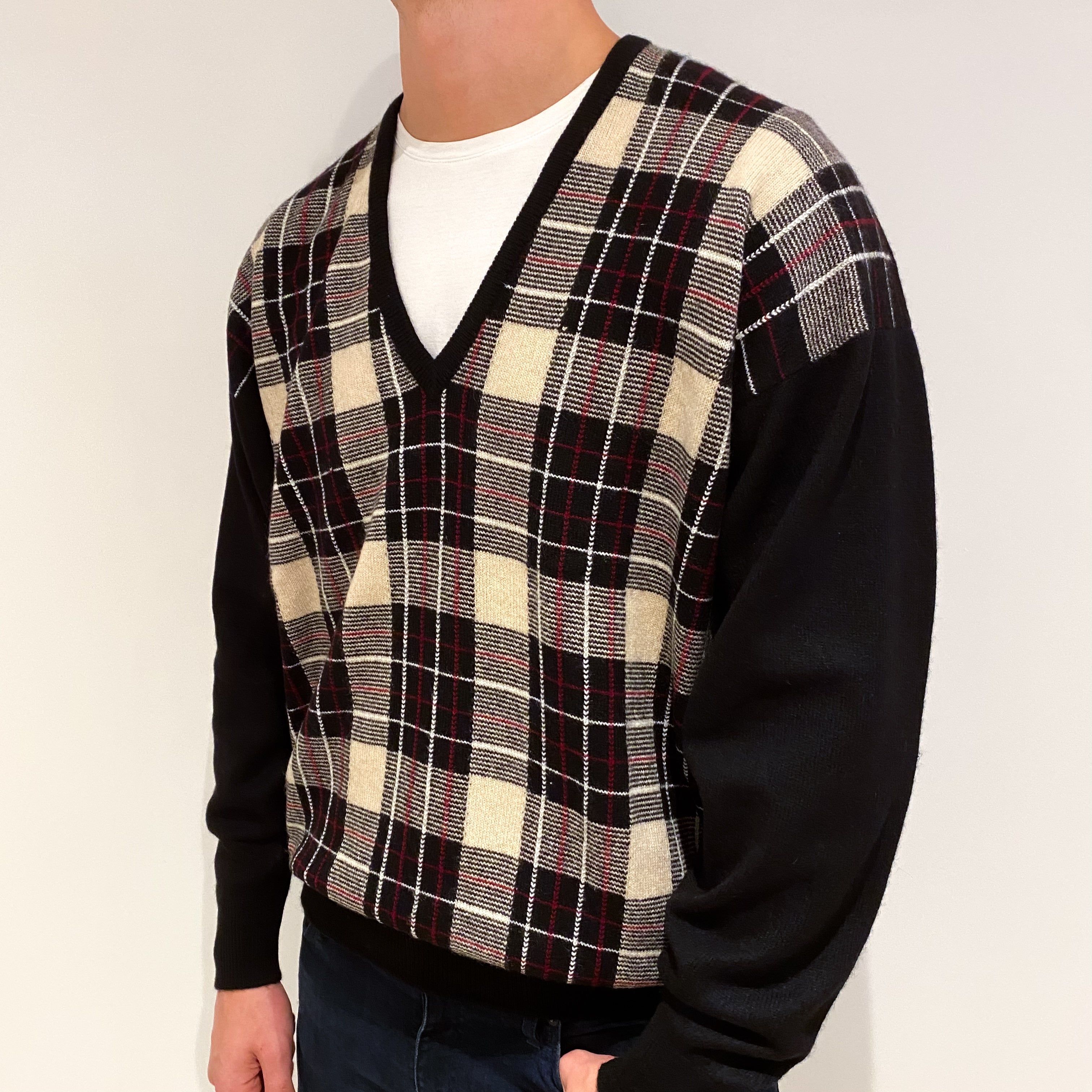 Men's Vintage Scottish Black Checked Cashmere V-Neck Jumper XXL