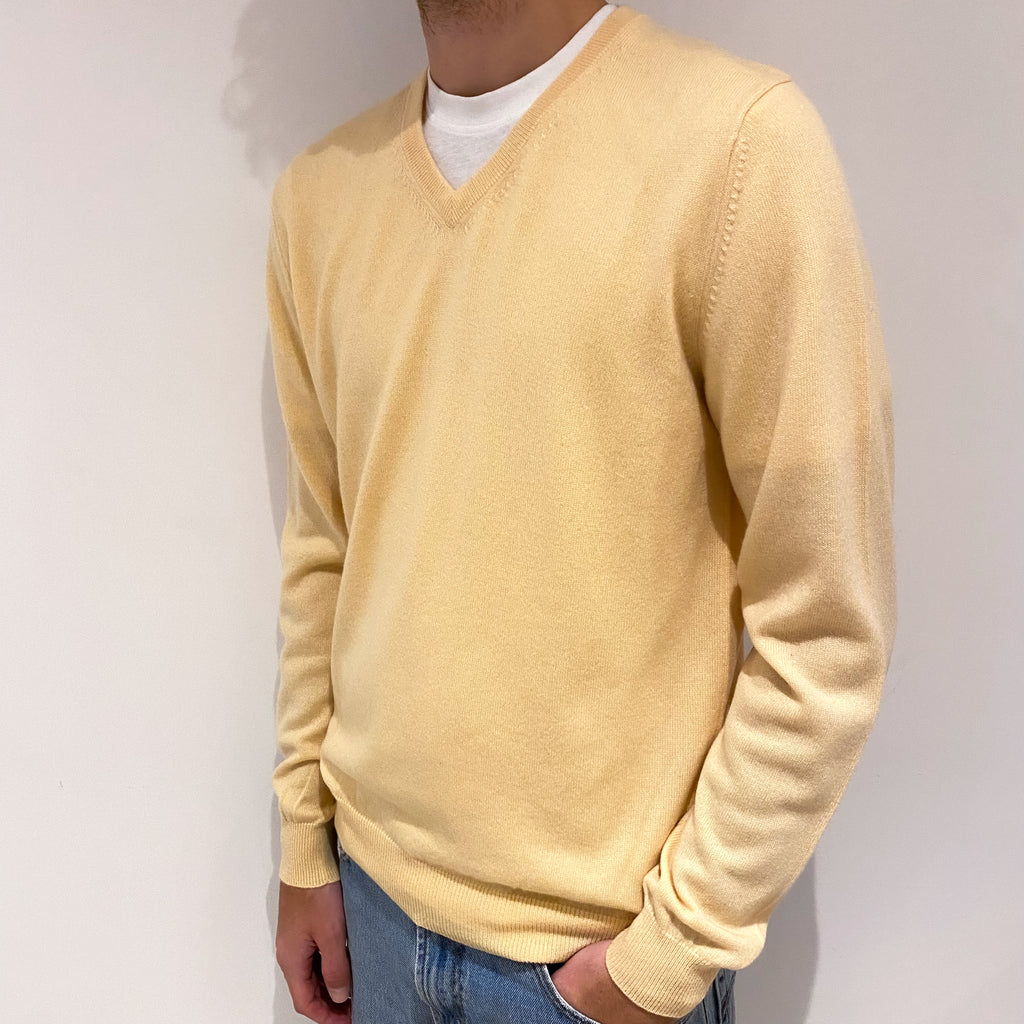 Men's Pale Yellow Cashmere V-Neck Jumper Large