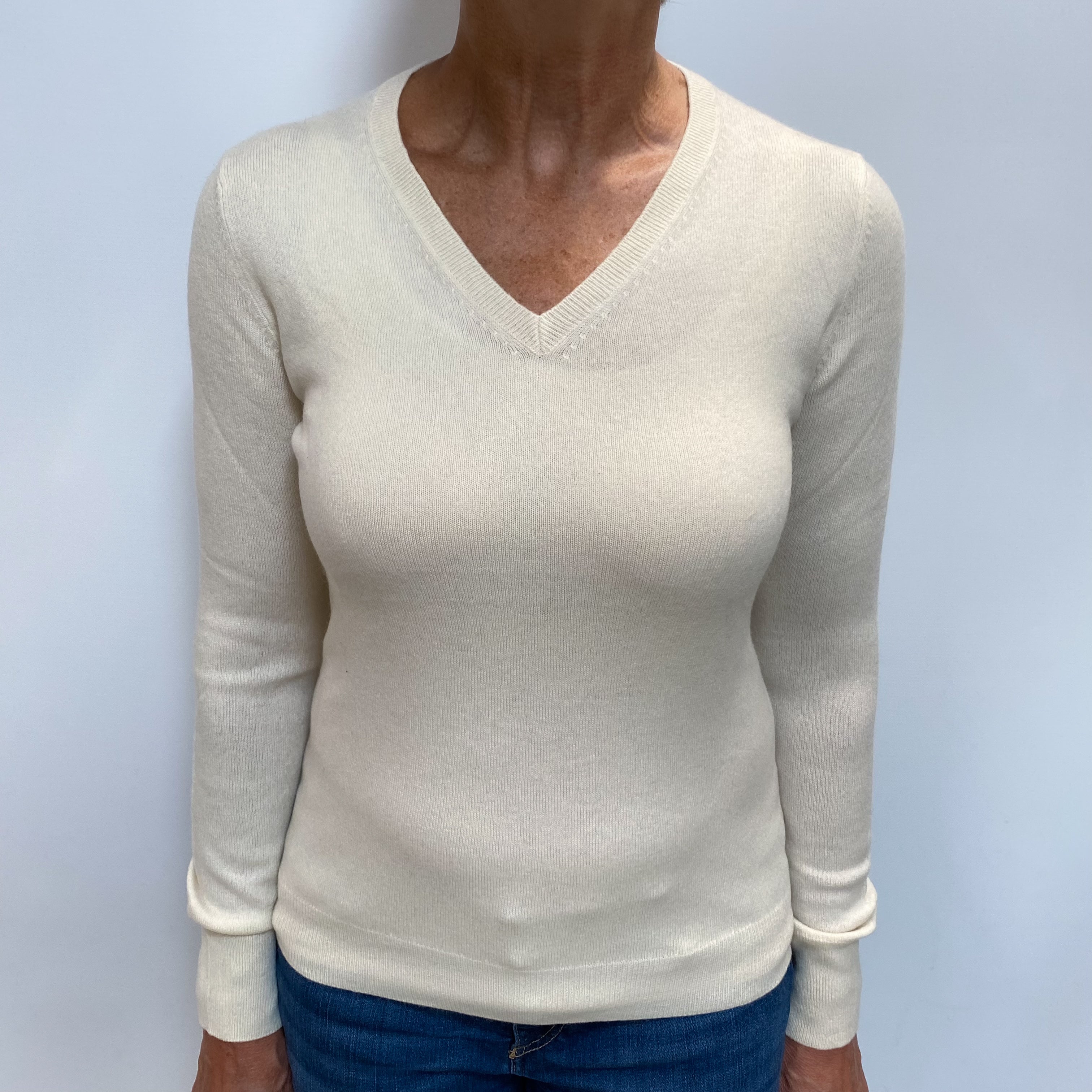 Vanilla Cream Cashmere V Neck Jumper Medium