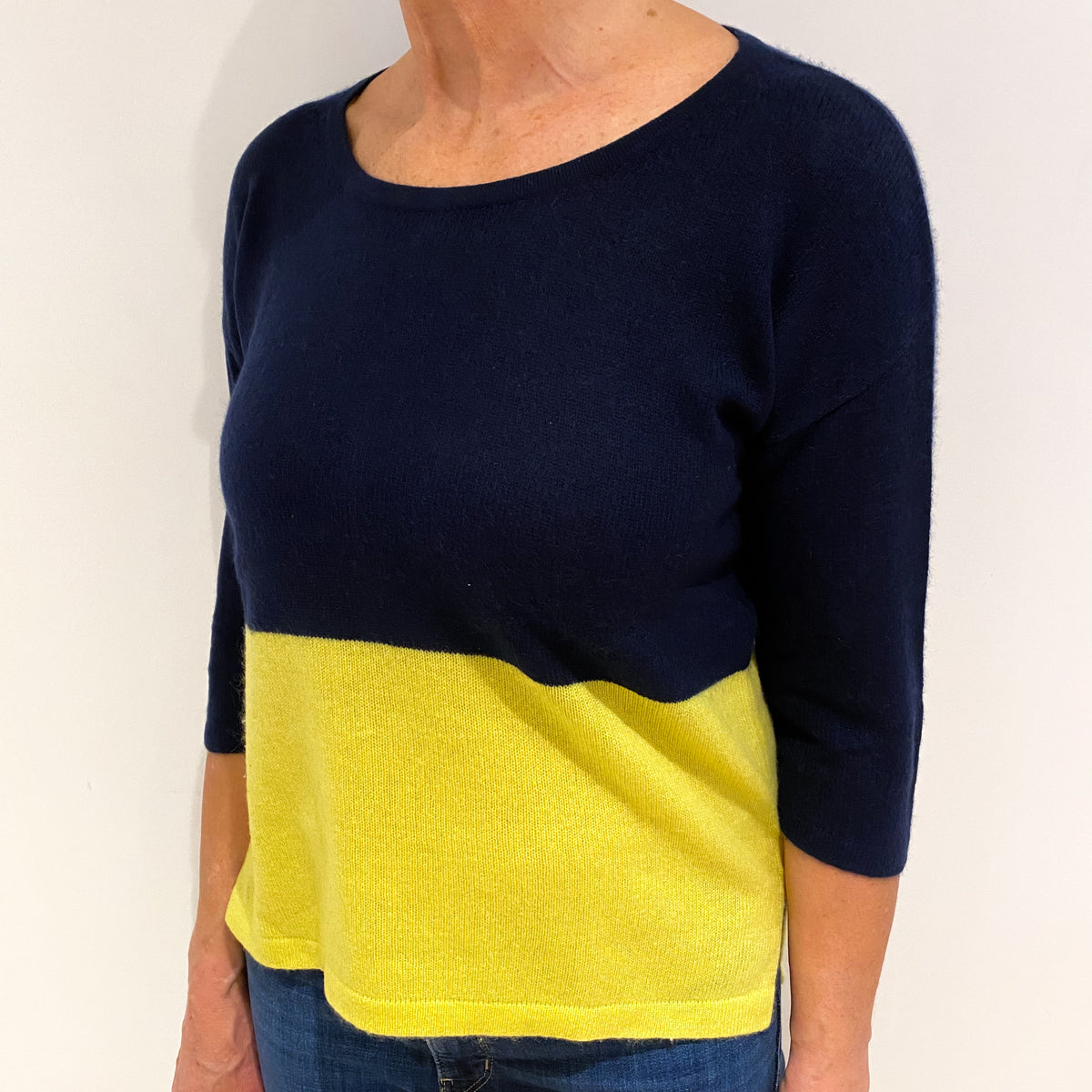 Navy and Chartreuse Cashmere Crew Neck Jumper Medium