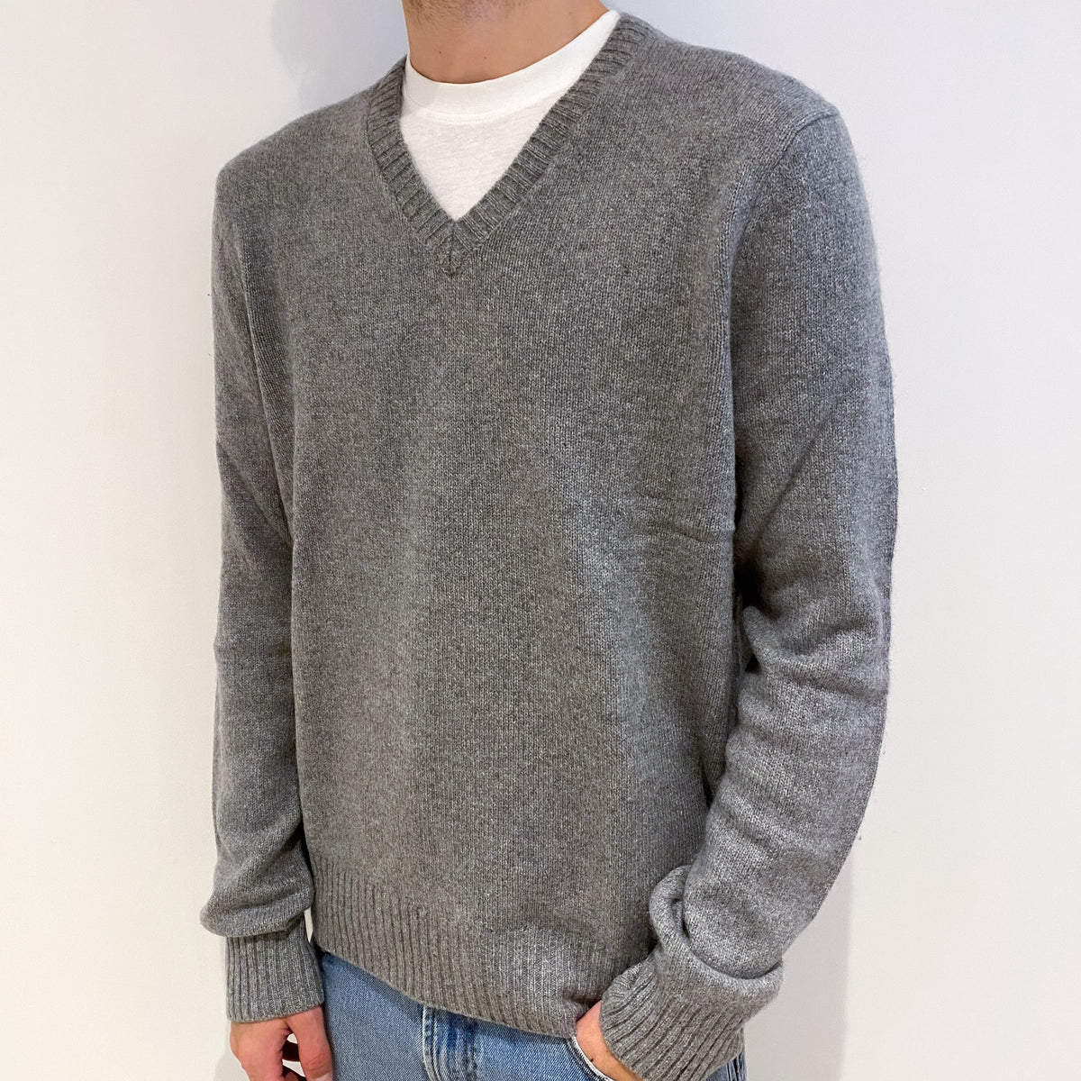 Men's Ash Grey Cashmere V Neck Jumper Large
