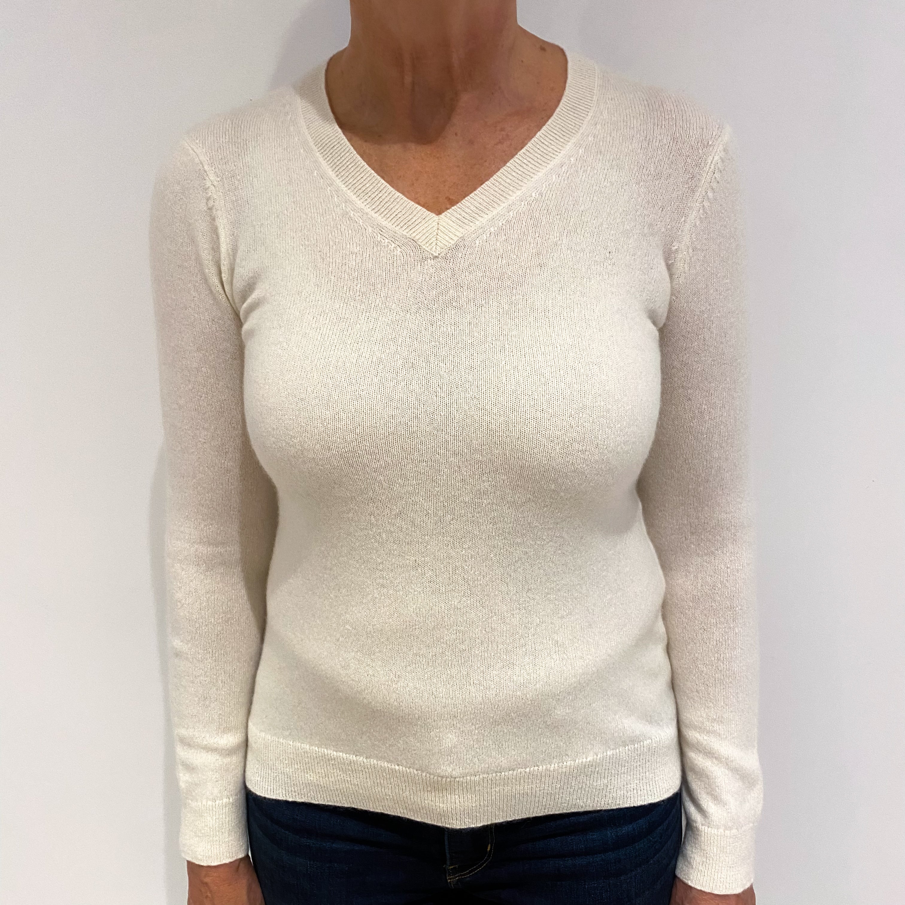 Vanilla Cream Cashmere V Neck Jumper Medium