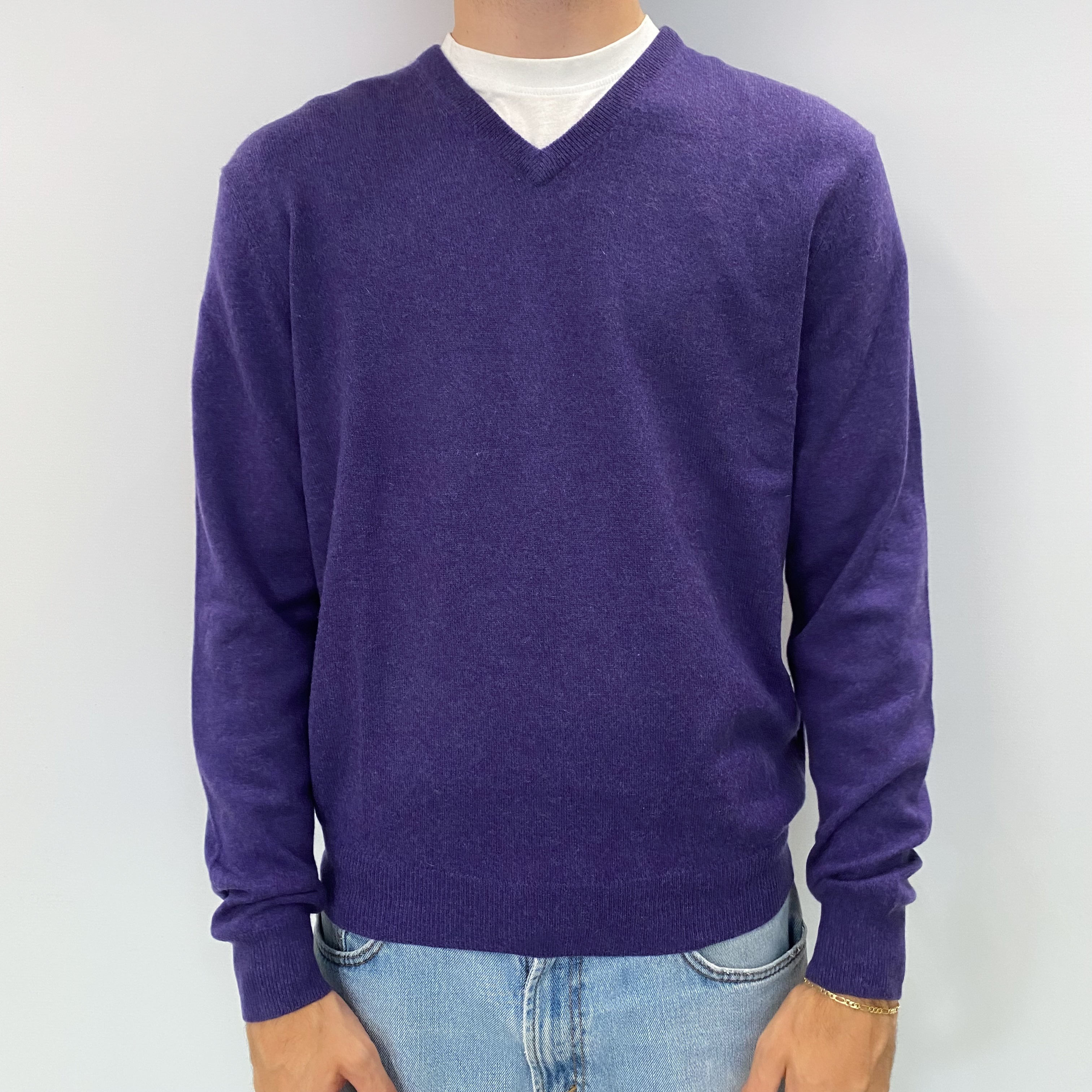 Men's Amethyst Purple Cashmere V Neck Jumper Large