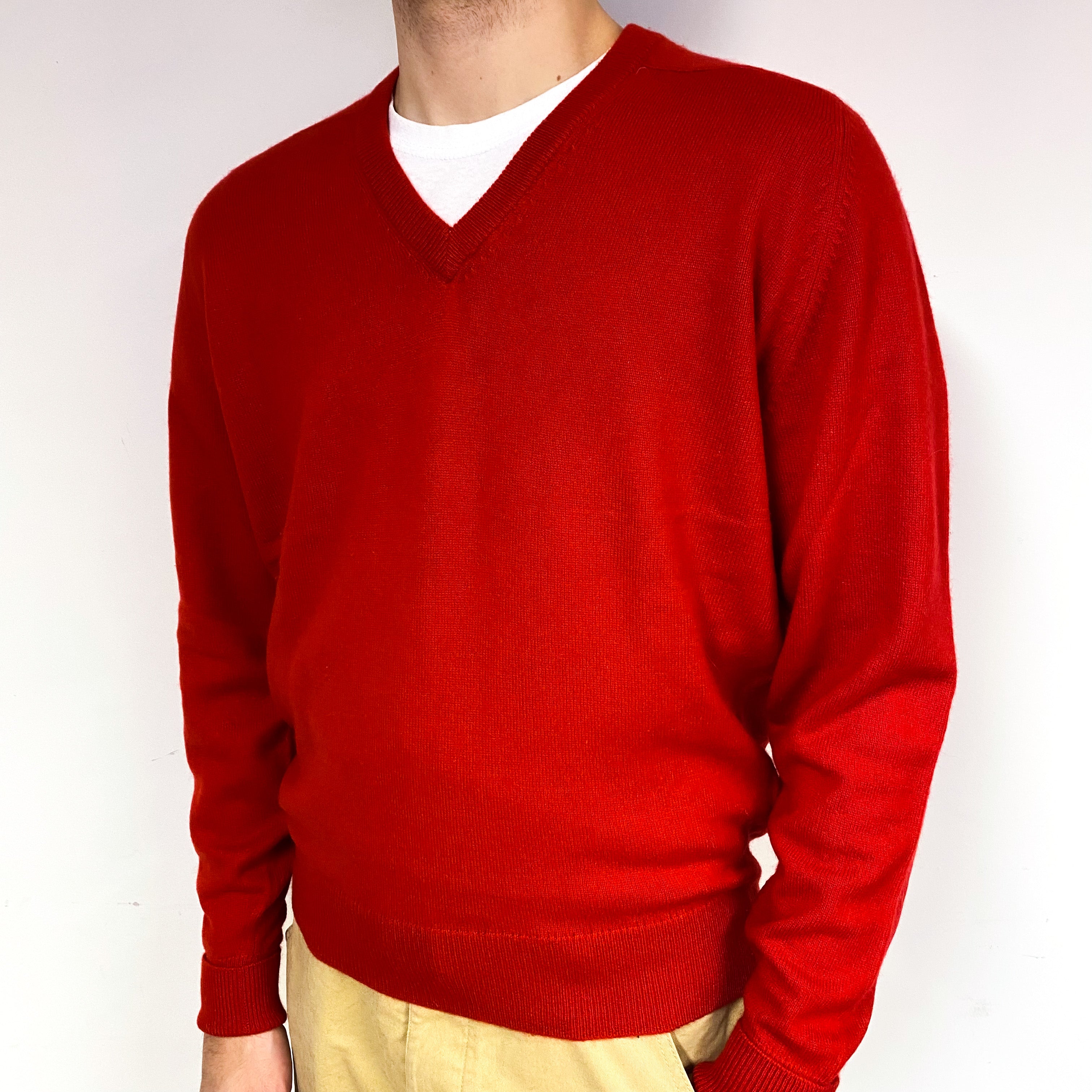 Men's Scarlet Red Cashmere V-Neck Jumper Large