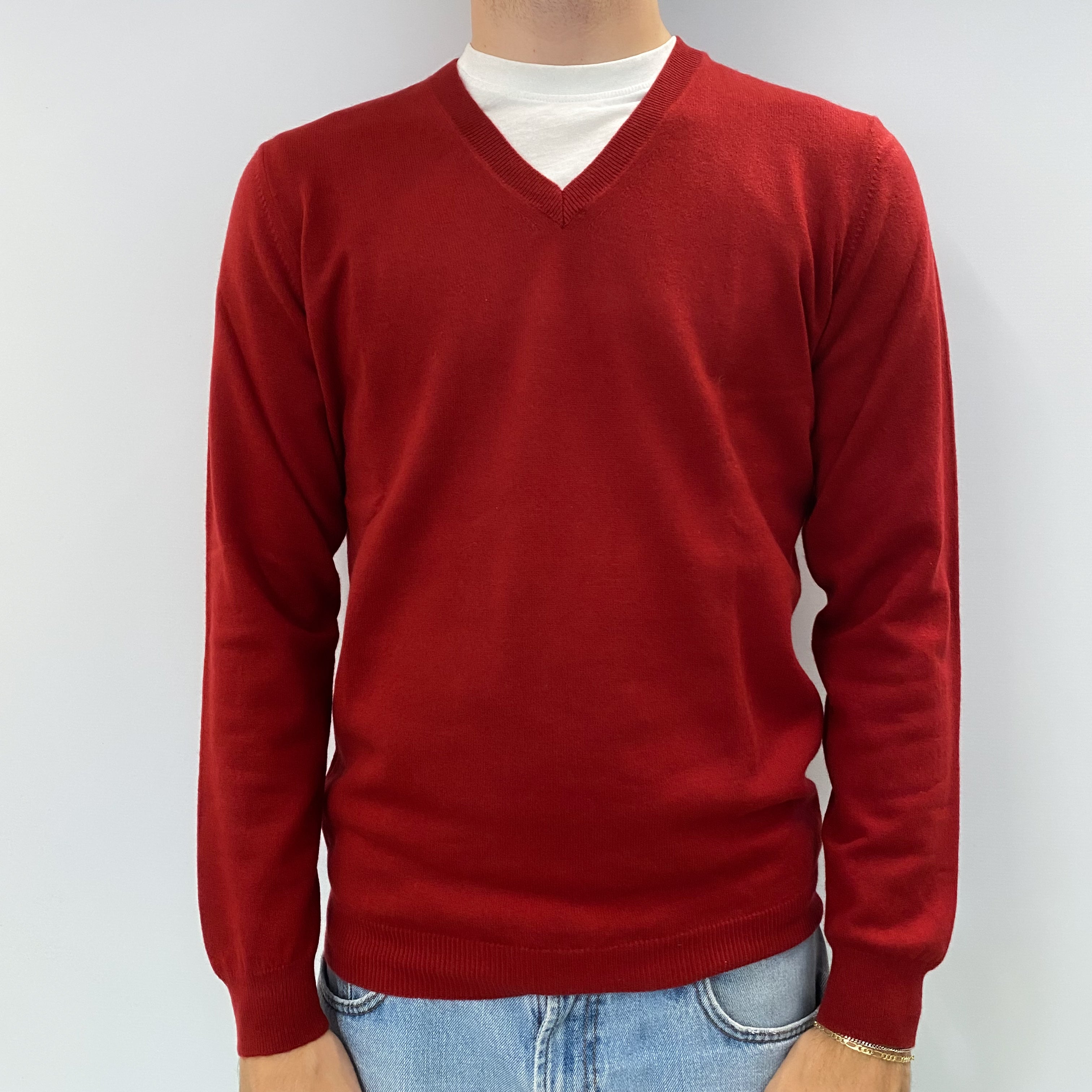 Men's Phoenix Red Cashmere V Neck Jumper Large