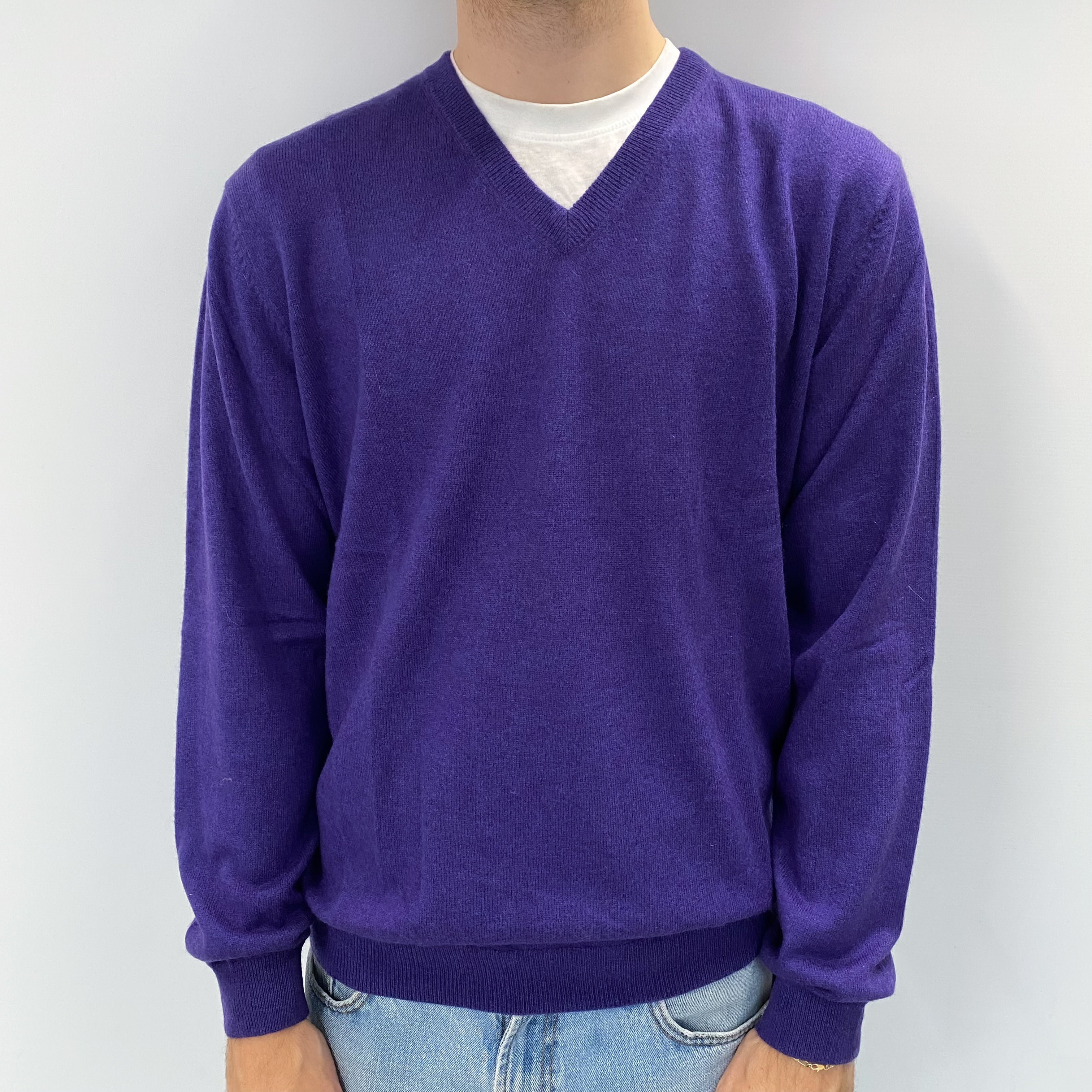 Men's Indigo Purple Cashmere V Neck Jumper Large