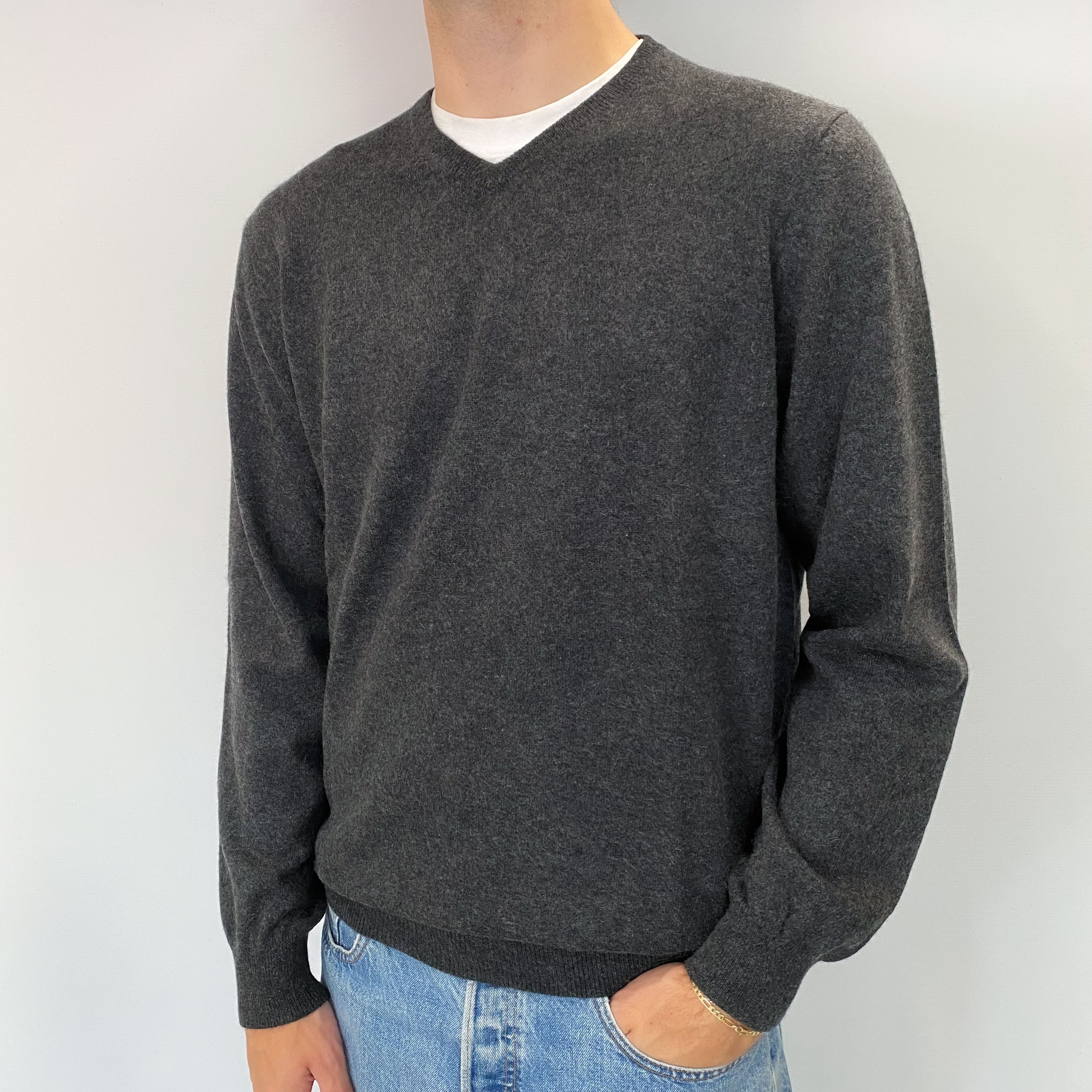 Men's Charcoal Grey Cashmere V Neck Jumper Large