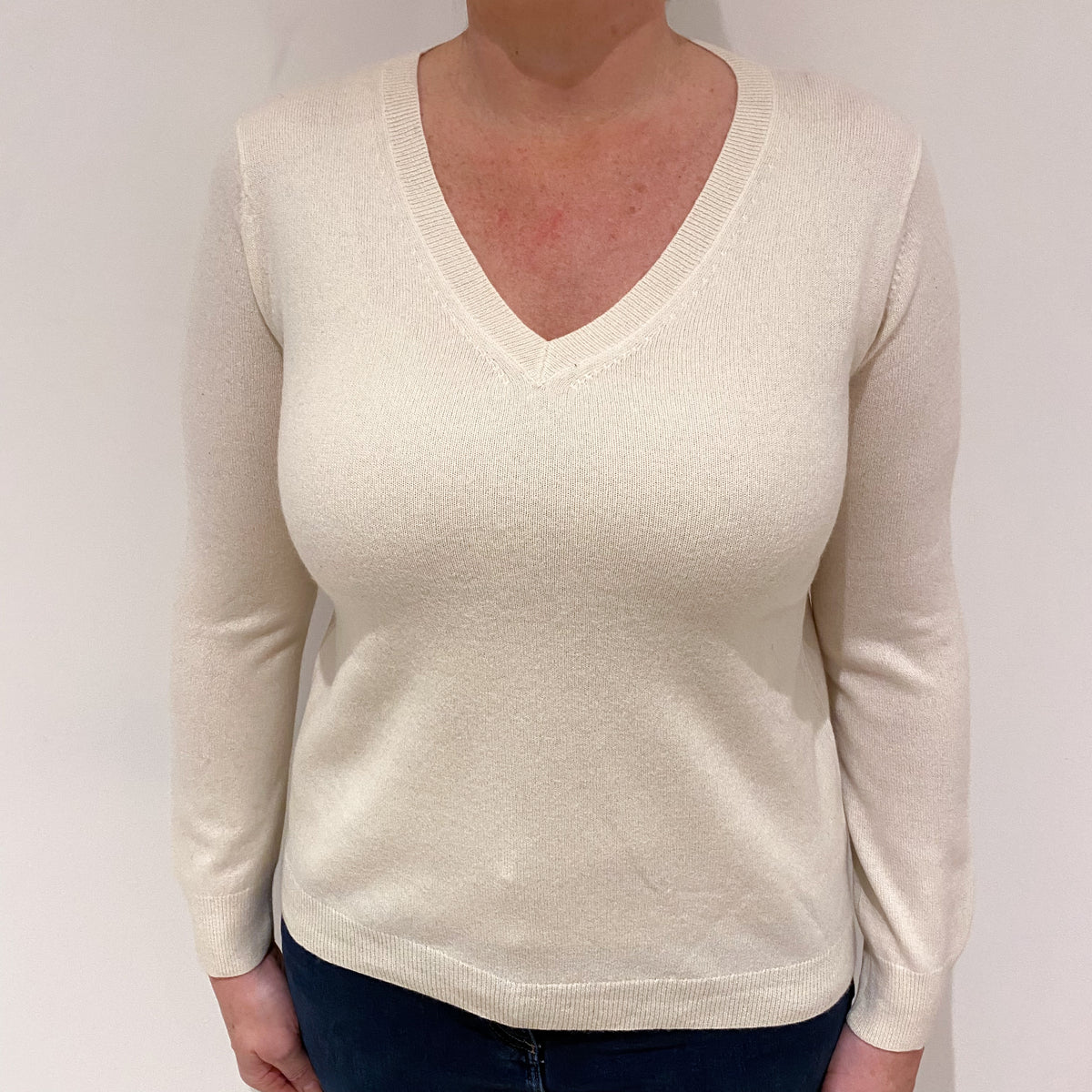 Cream Cashmere V-Neck Jumper Large