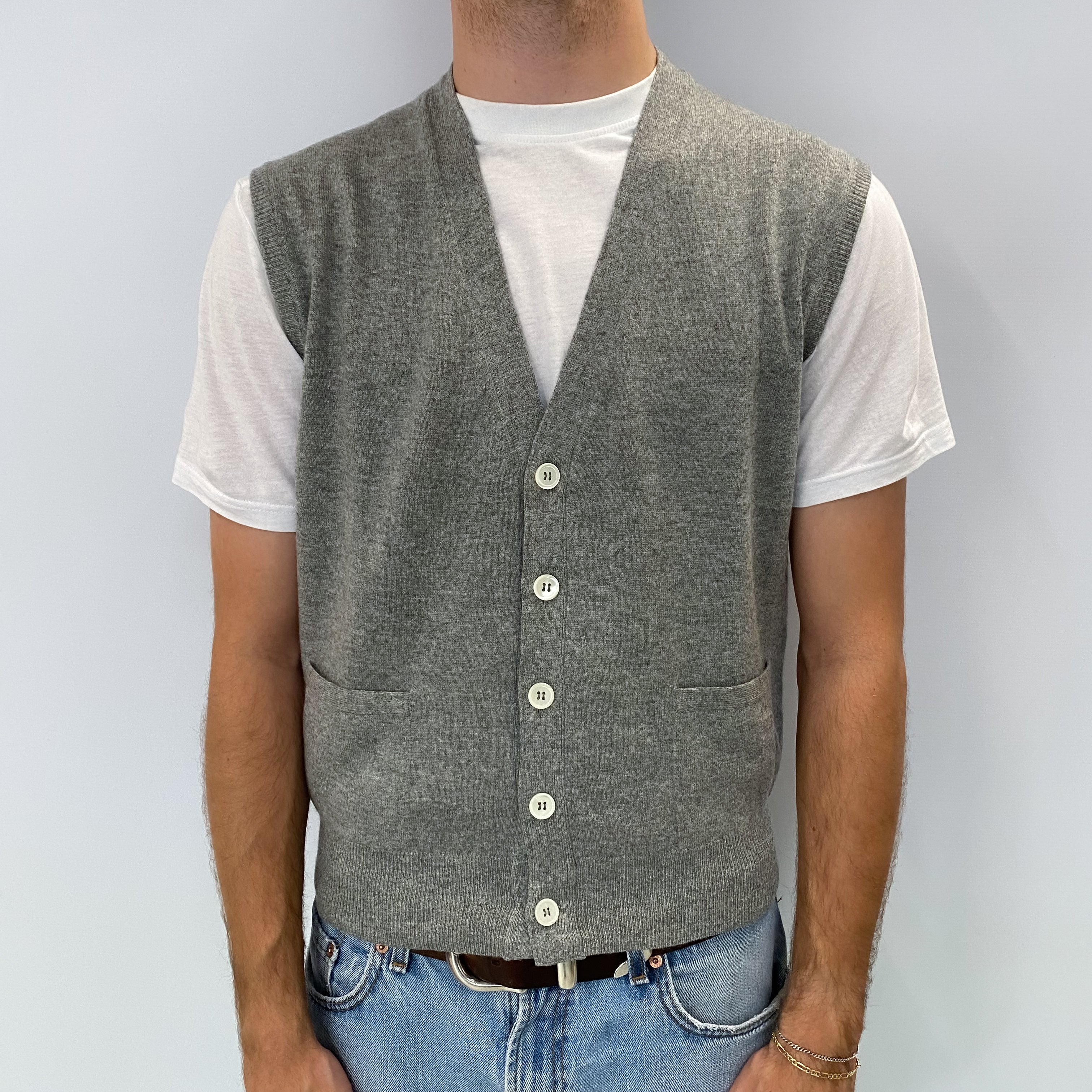 Men's Italian Loro Piana Ash Grey Cashmere V Neck Sleeveless Cardigan Medium