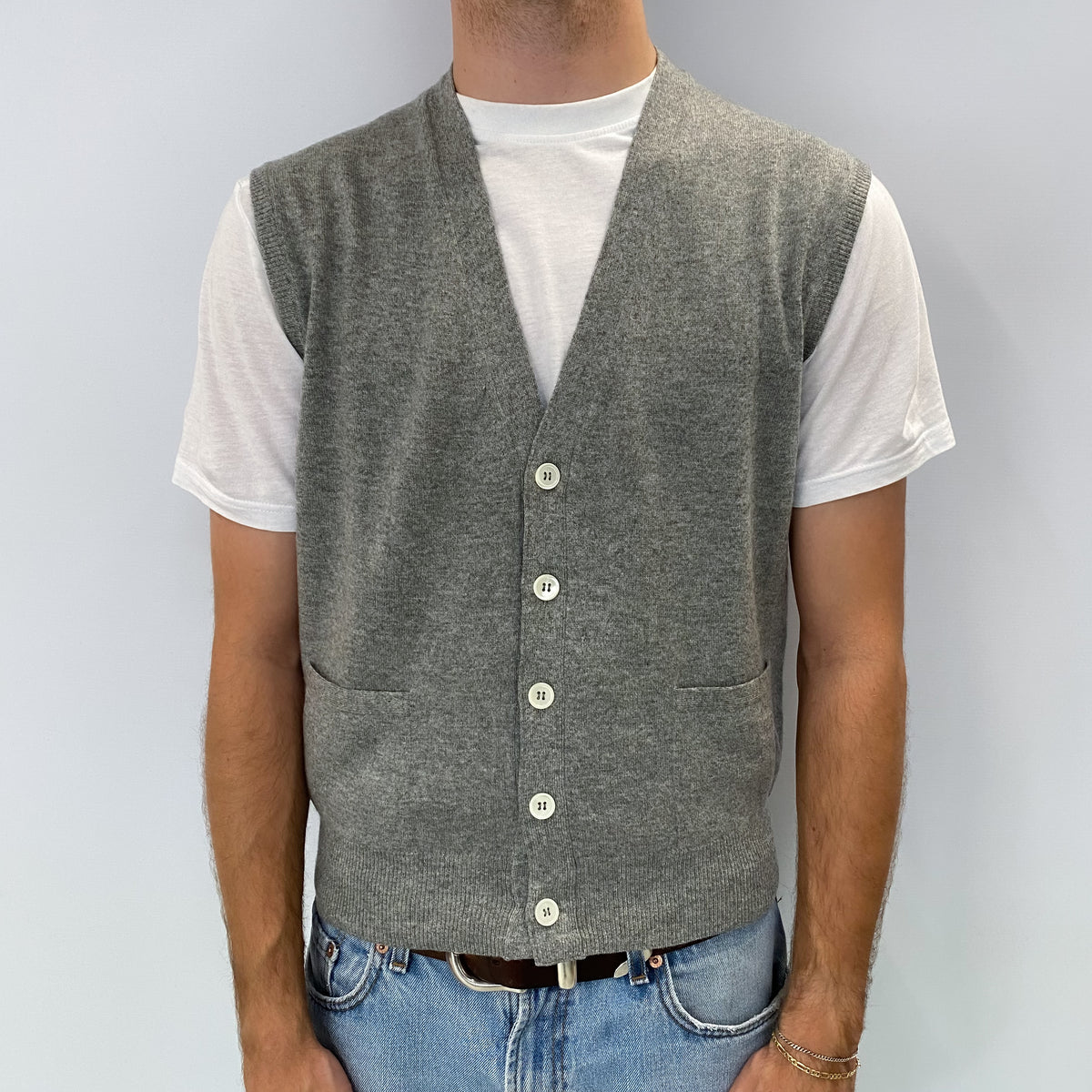 Men's Italian Loro Piana Ash Grey Cashmere V Neck Sleeveless Cardigan Medium