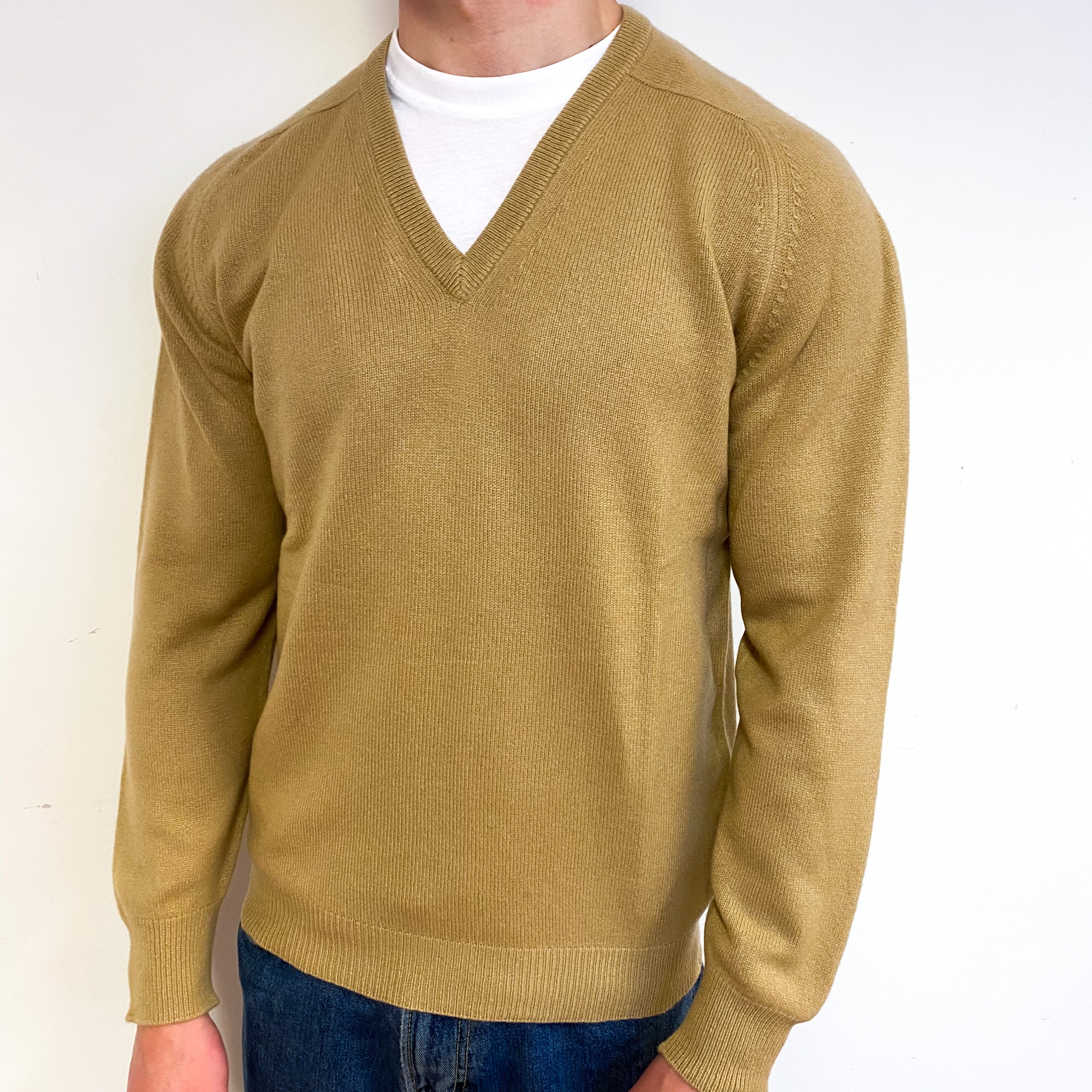 Men's Scottish Caramel Brown Cashmere V-Neck Jumper Small