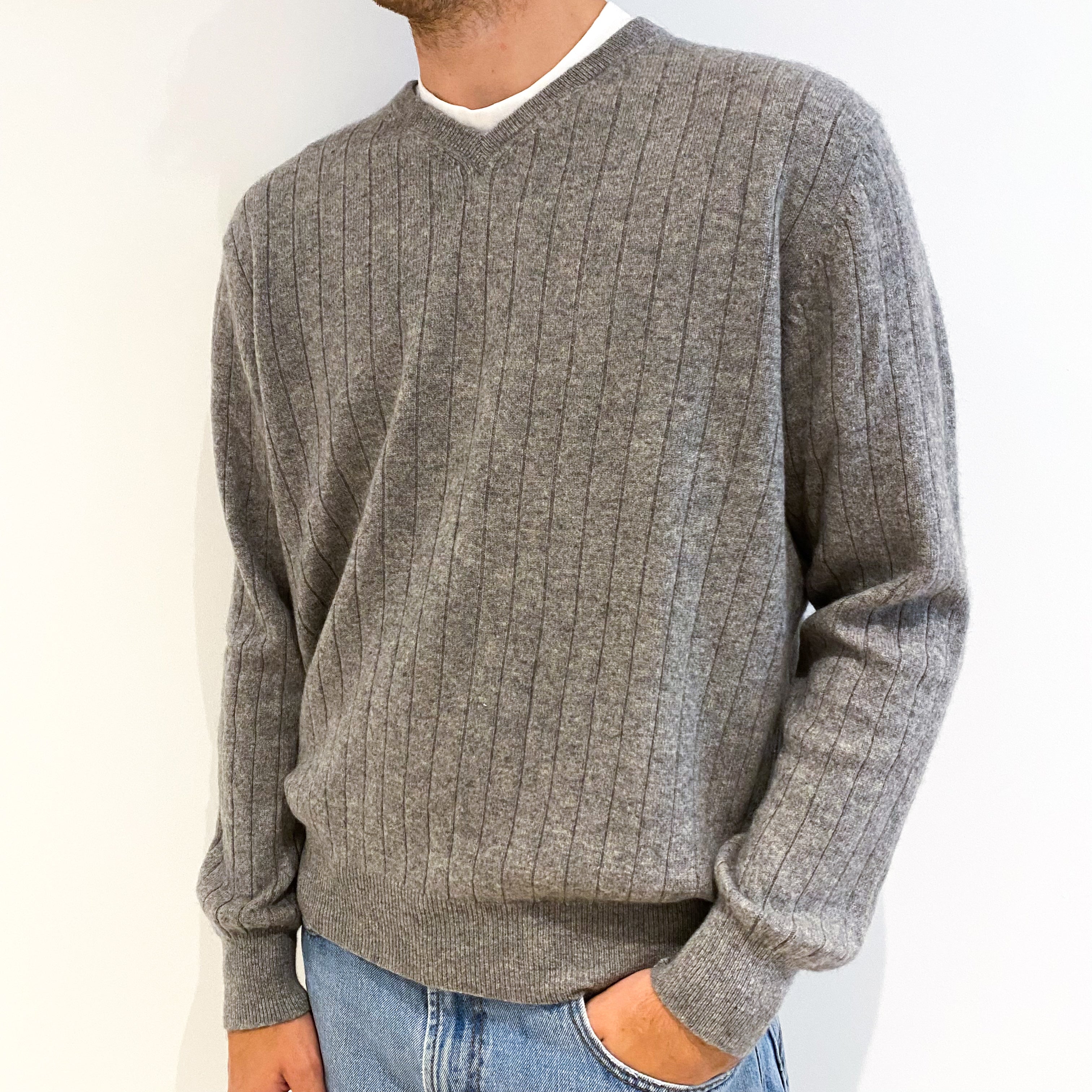 Men's Ash Grey Rib Cashmere V-Neck Jumper Large