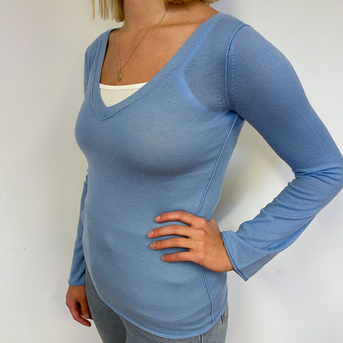 Sky Blue Fine Knit Cashmere V-Neck Jumper Small