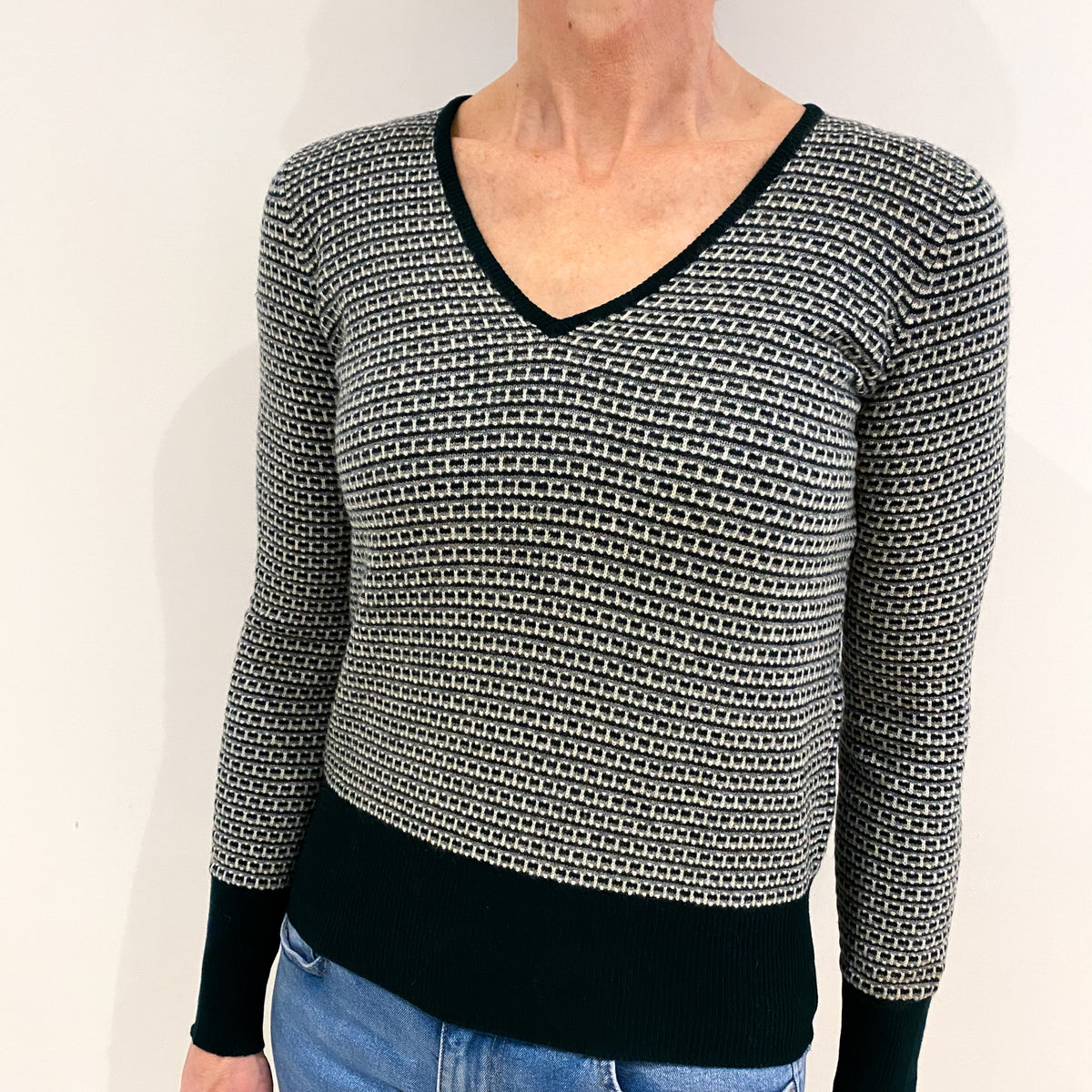 Scottish Vintage Bottle Green Pattern Cashmere V Neck Jumper Small